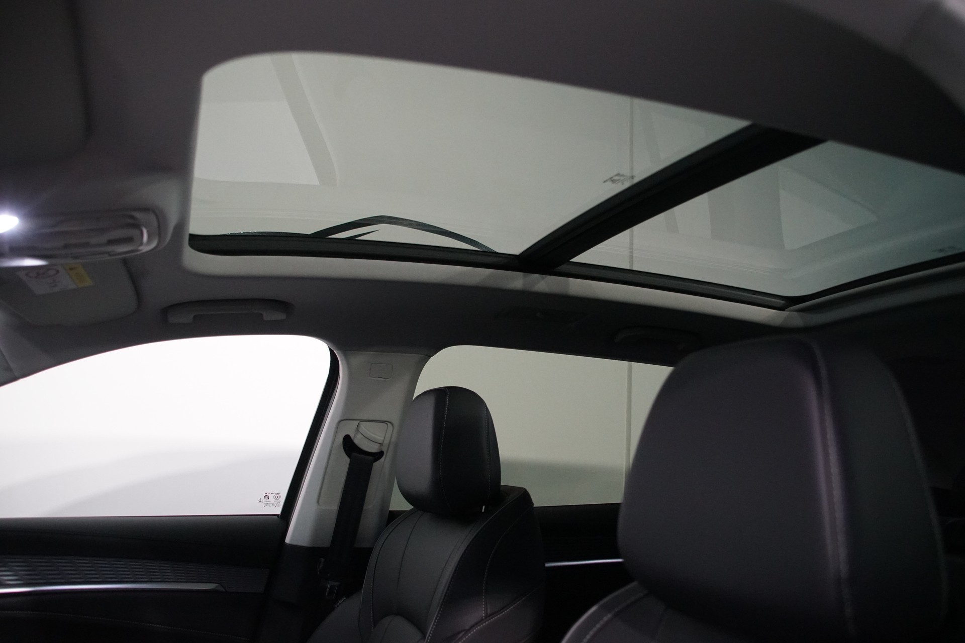 MG S9 1.5 TGDI PHEV Premium +swiss+-image-16
