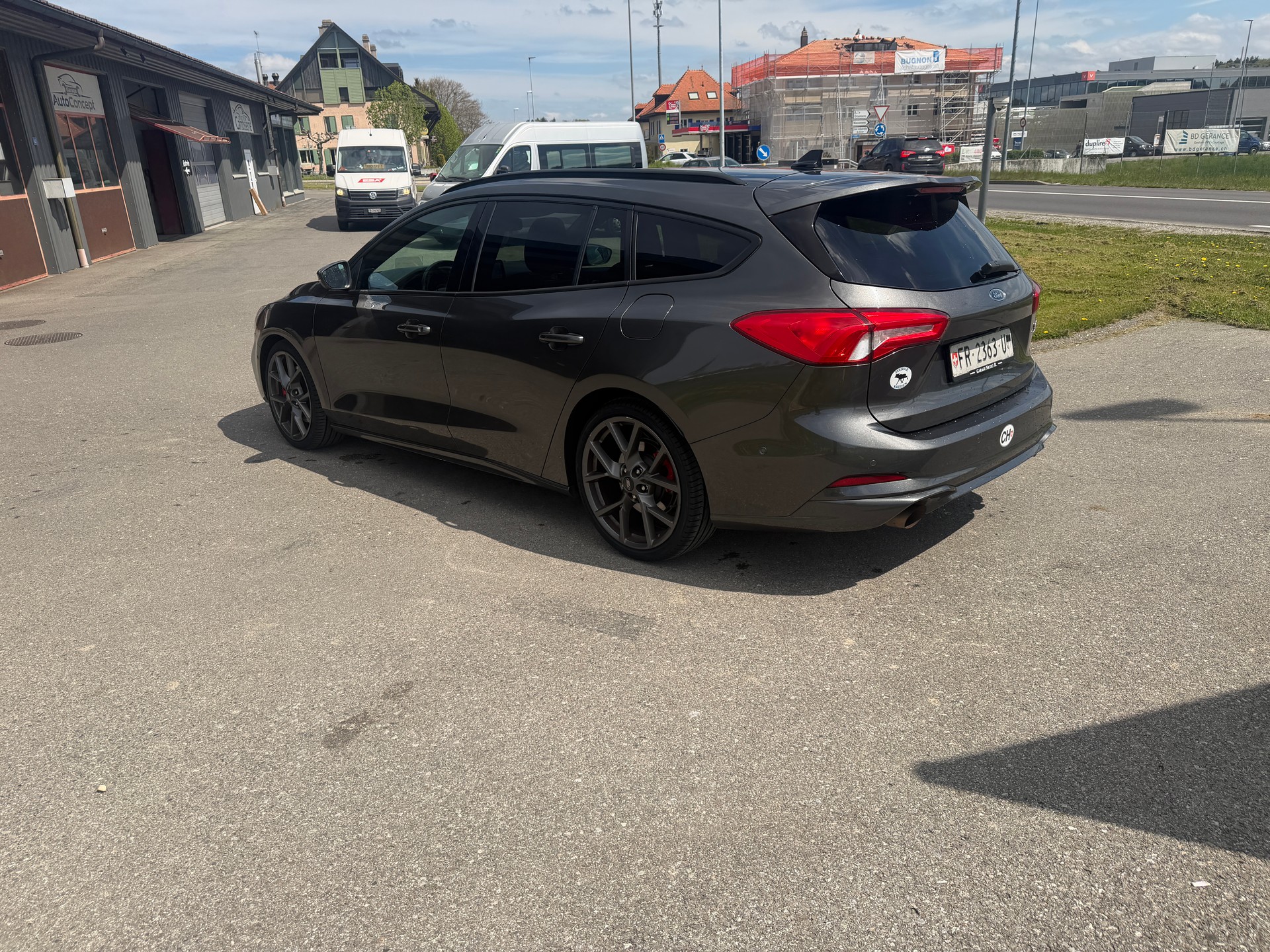 FORD Focus ST 2.3 EcoBoost-image-2