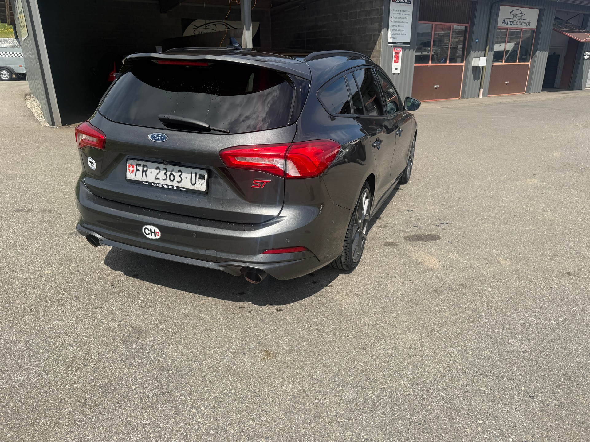 FORD Focus ST 2.3 EcoBoost-image-3