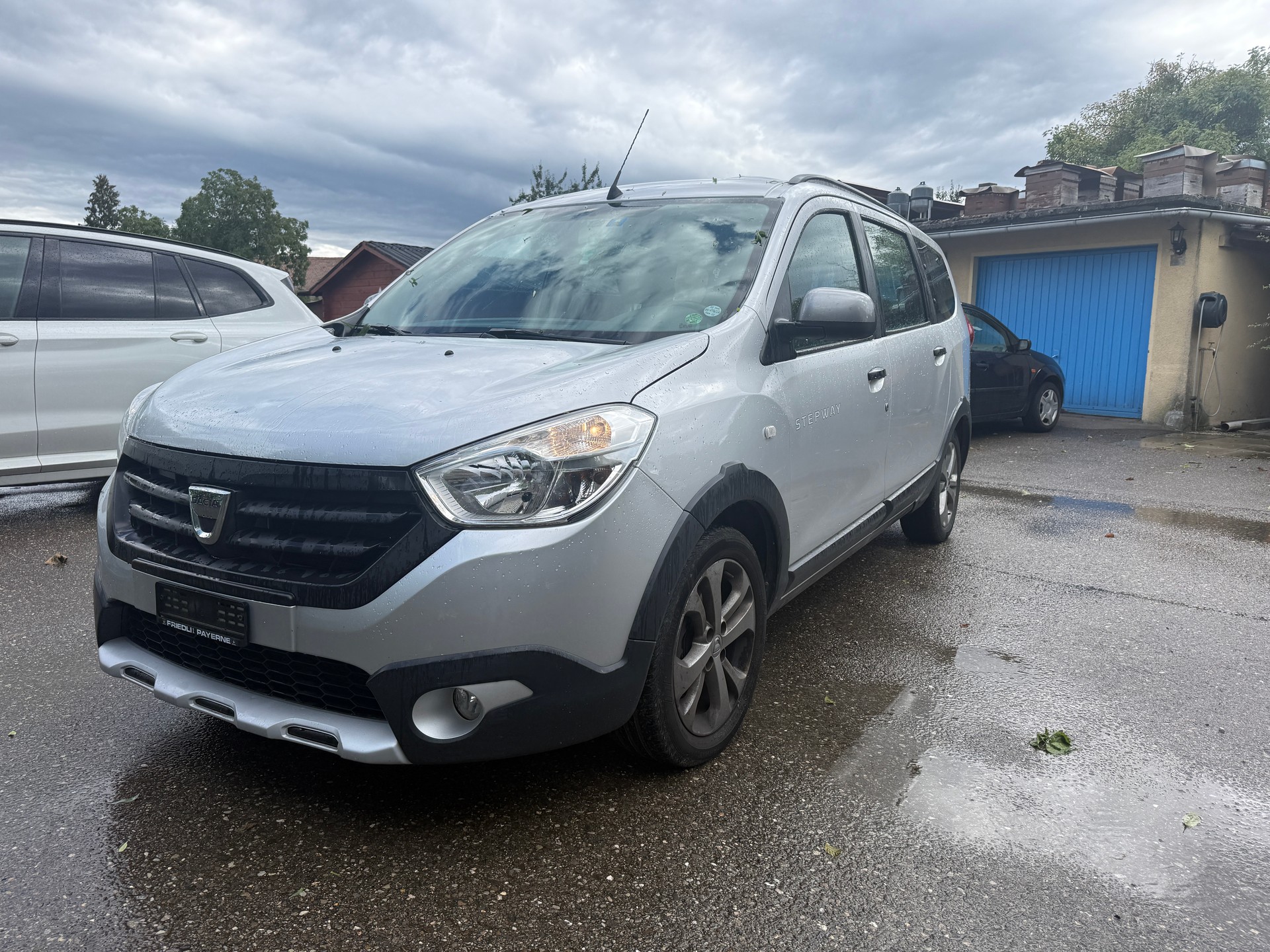 DACIA Lodgy 1.2 T Stepway 7PL-image-2