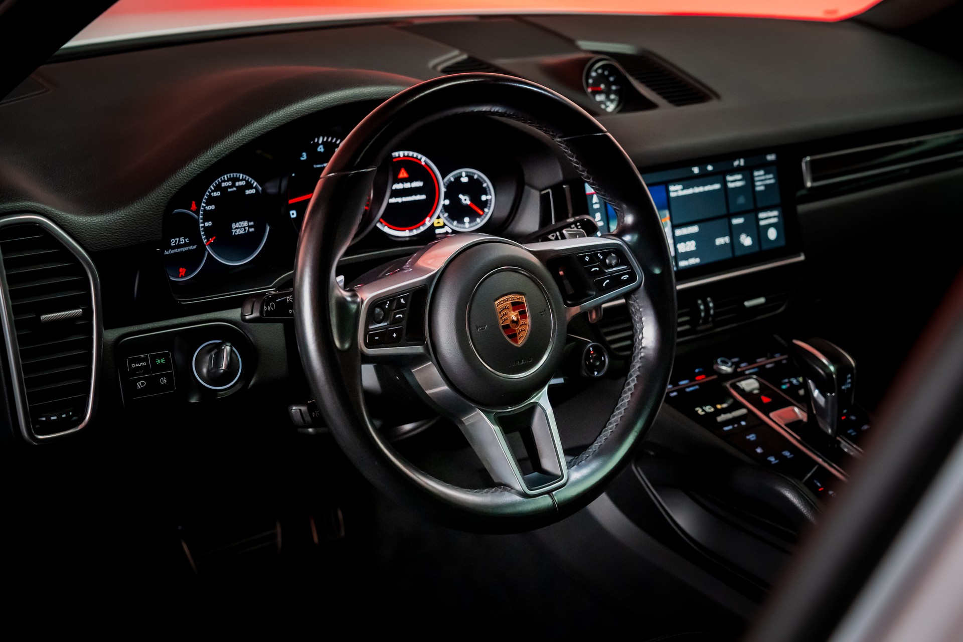 PORSCHE Cayenne Coupé 2.9 V6 S / CH-Fahrzeug / Sport Chrono / Panorama-image-16