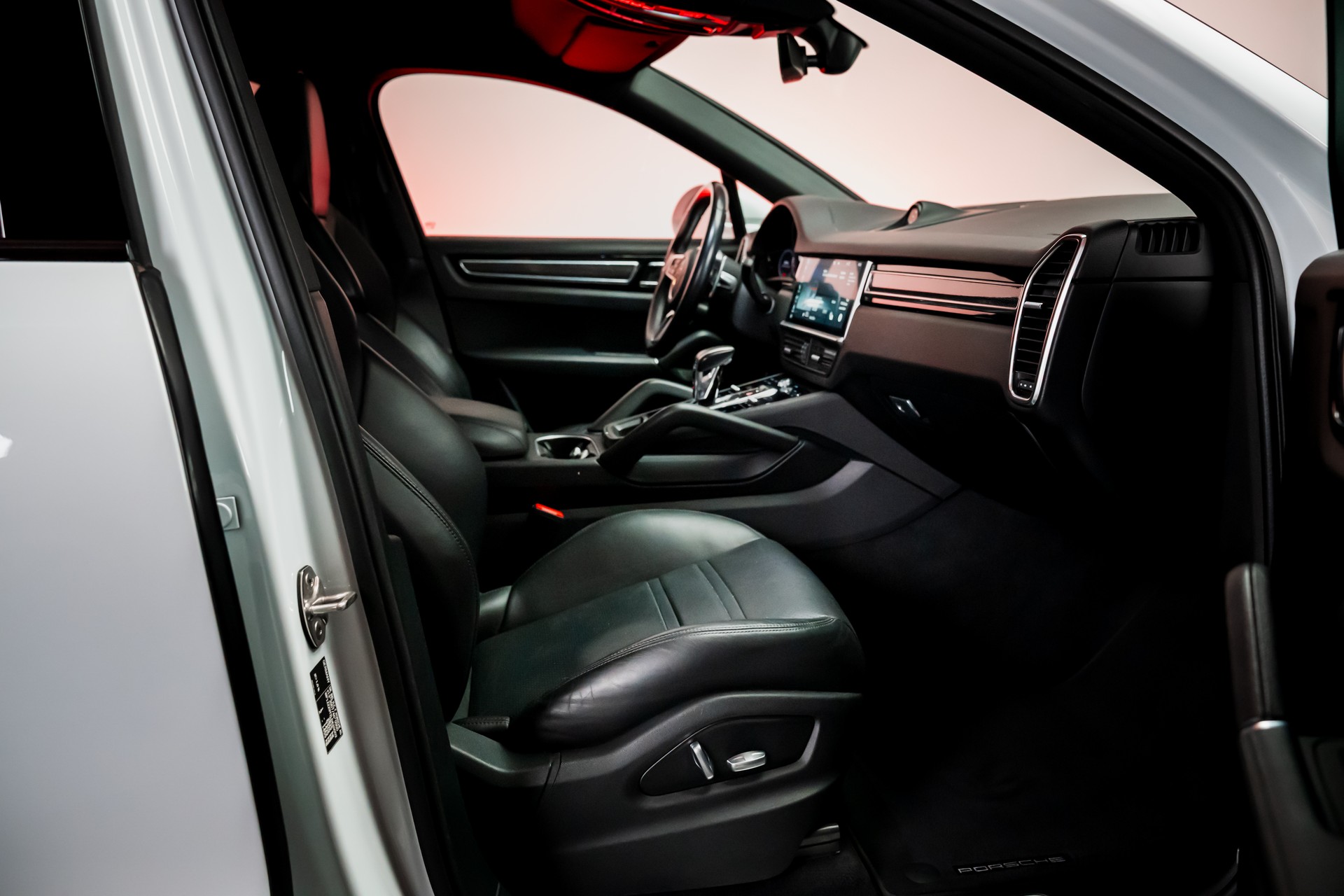 PORSCHE Cayenne Coupé 2.9 V6 S / CH-Fahrzeug / Sport Chrono / Panorama-image-11