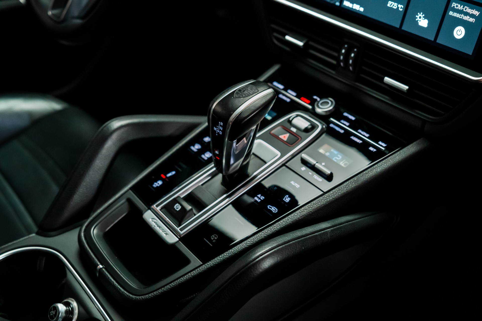 PORSCHE Cayenne Coupé 2.9 V6 S / CH-Fahrzeug / Sport Chrono / Panorama-image-21