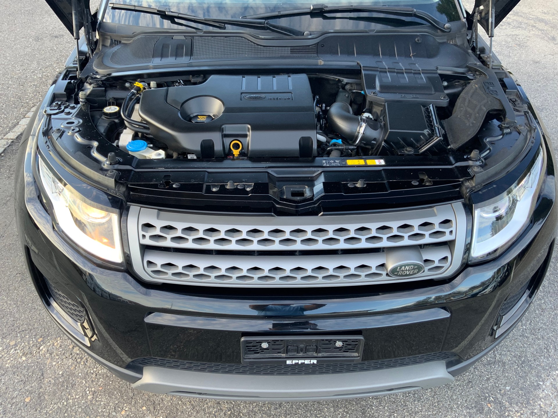 LAND ROVER Range Rover Evoque 2.0 TD4 SE-image-7