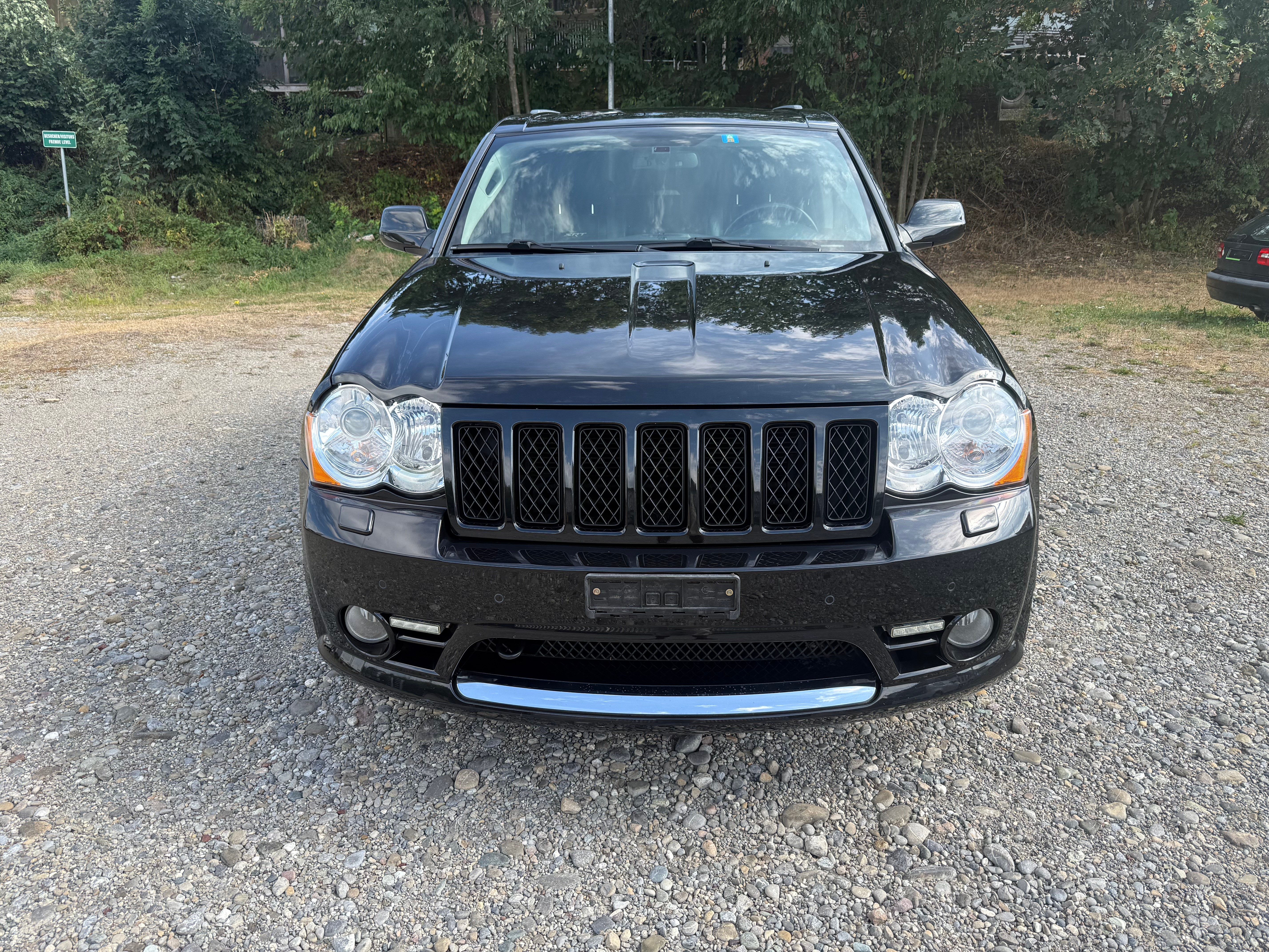 JEEP Grand Cherokee 6.1 HEMI SRT8 Automatic — slika 1
