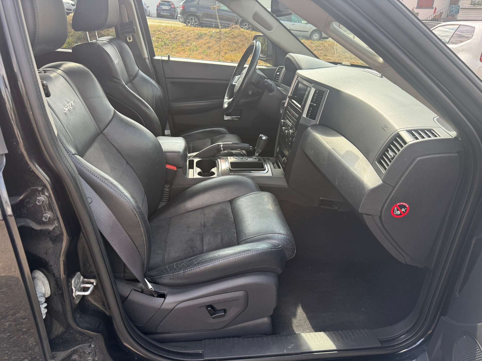 JEEP Grand Cherokee 6.1 HEMI SRT8 Automatic-image-7