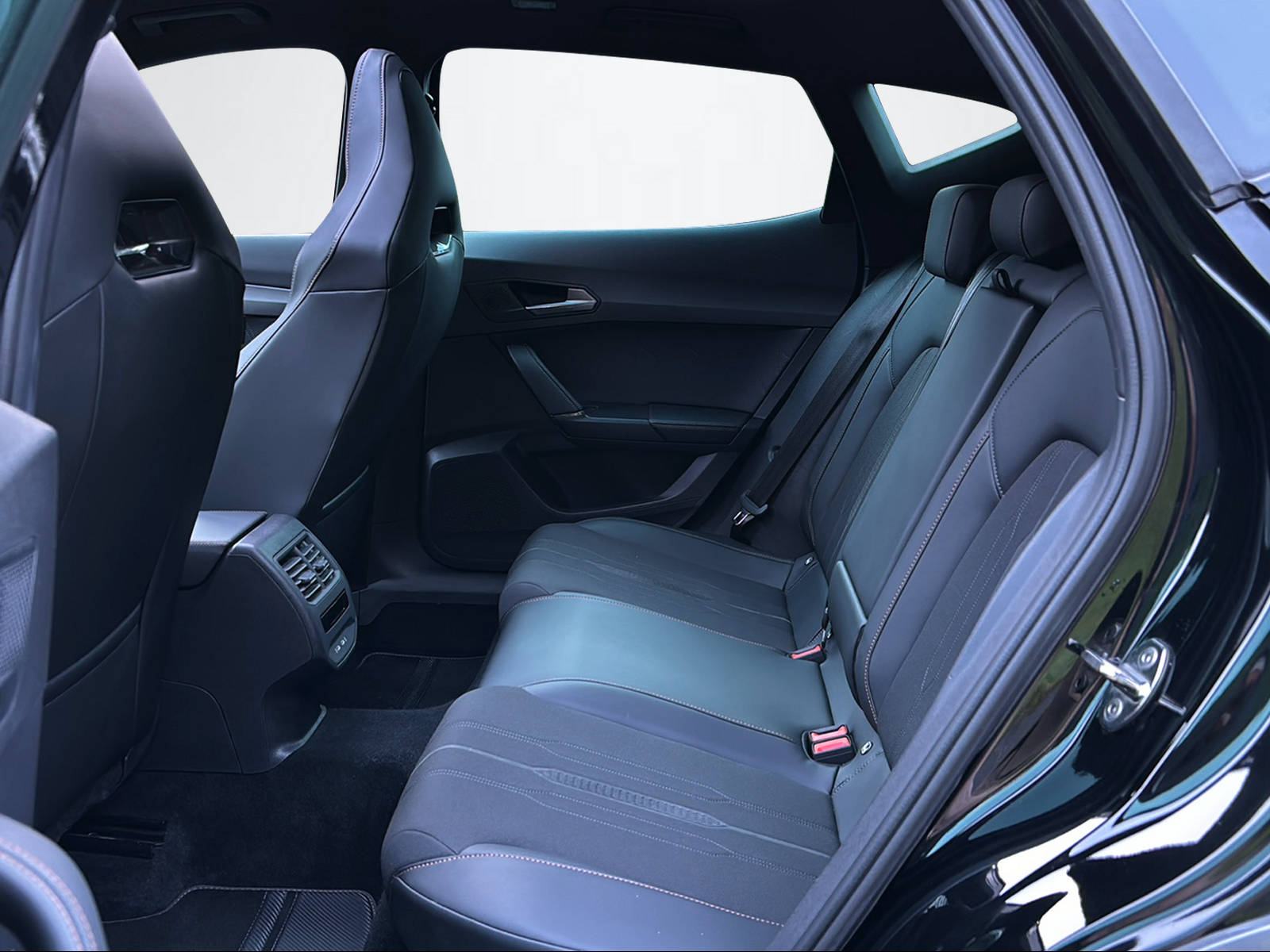 CUPRA Formentor 2.0 TSI VZ 4Drive DSG-image-8