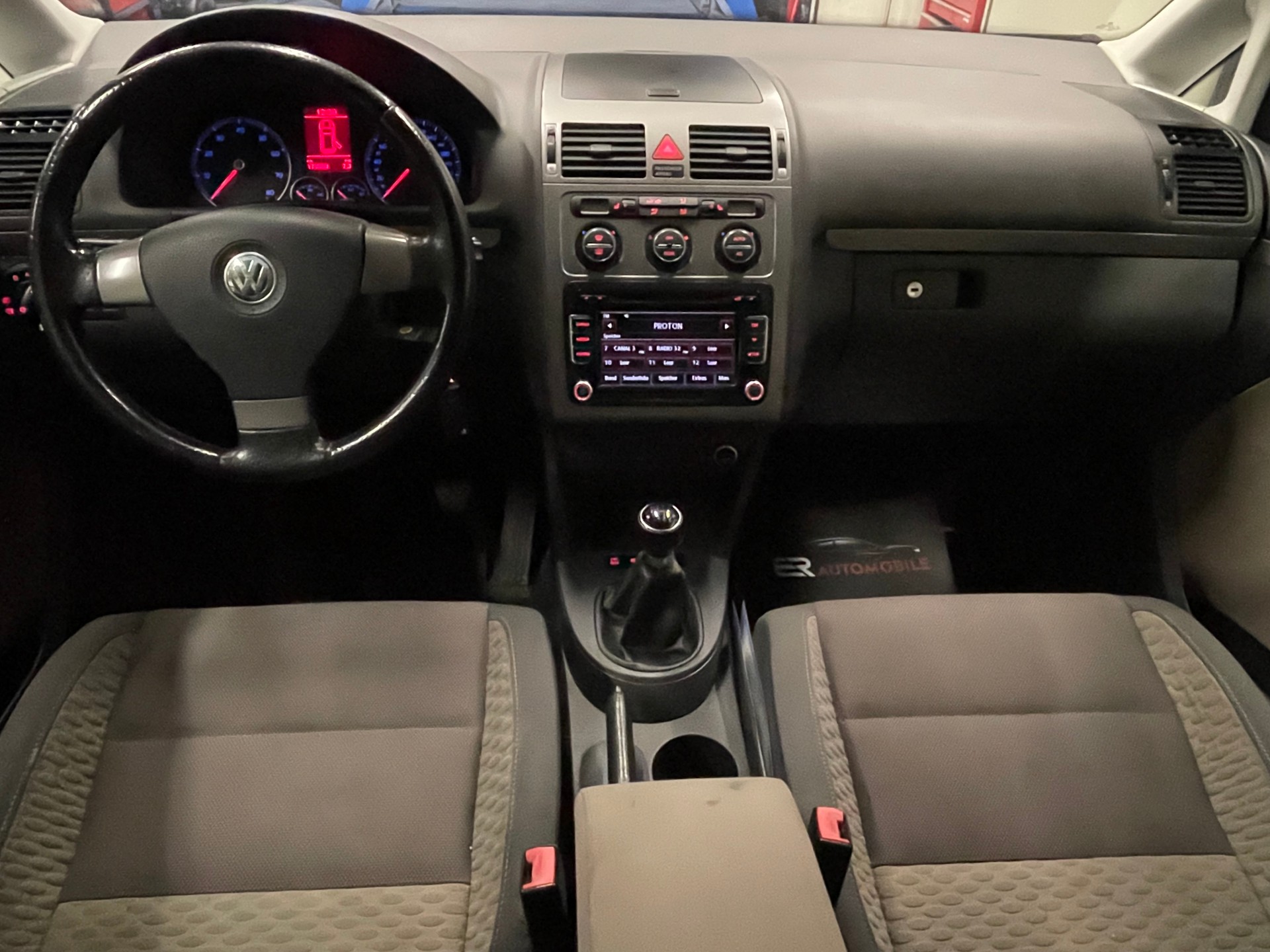 VW CrossTouran 1.4 TSI 7-Plätze-image-8