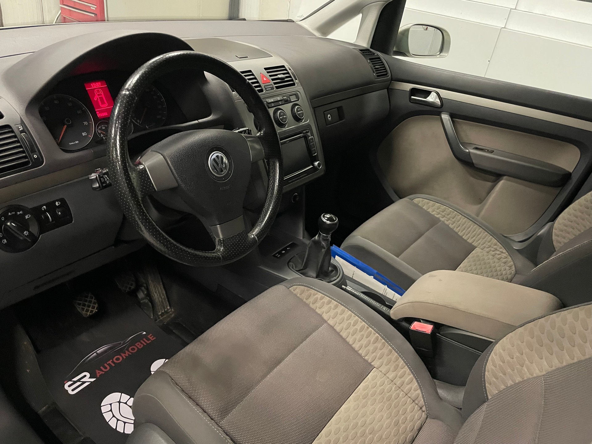 VW CrossTouran 1.4 TSI 7-Plätze-image-9
