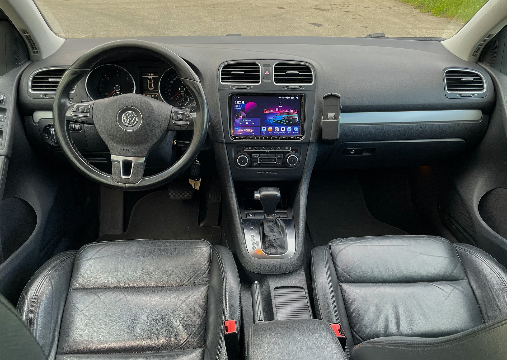VW 2.0 TDI 140 CR Comfortline DSG / Automat / gepflegt / Jg. 2009 (Code B5a) / Leder-image-4