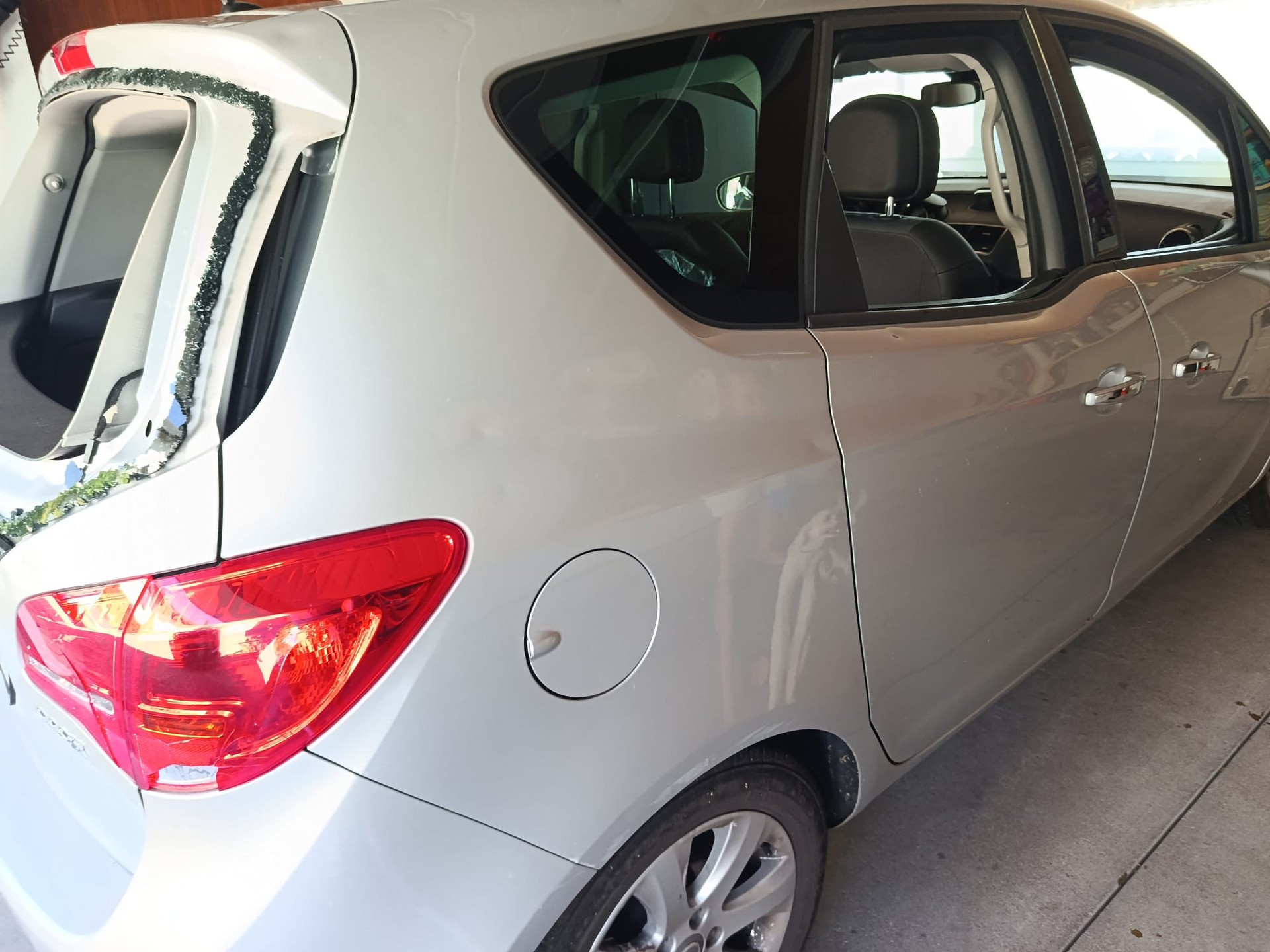 OPEL Meriva 1.4 Turbo Cosmo-image-5