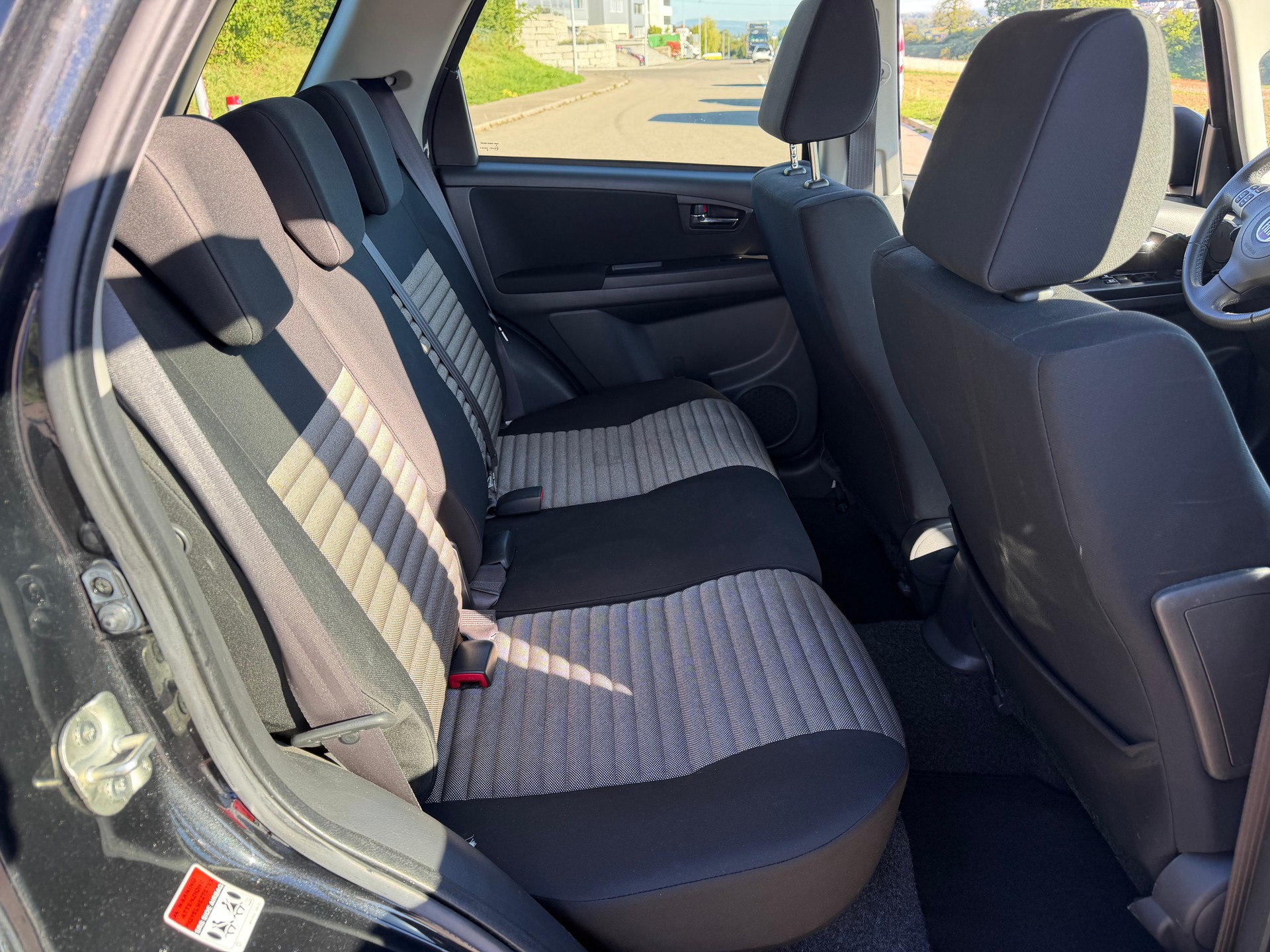 FIAT Sedici 2.0JTD 4WD Emotion-image-4