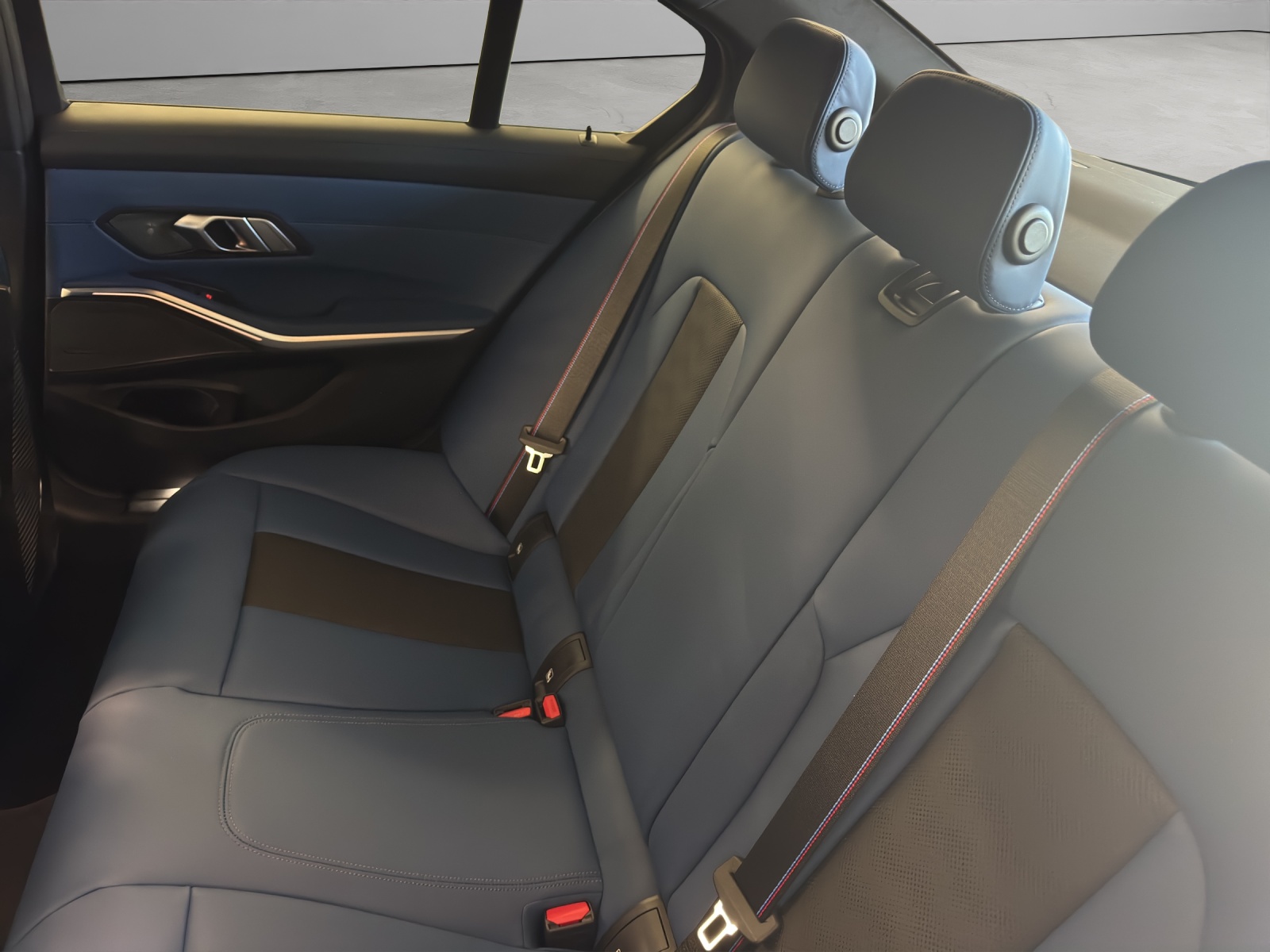 BMW M3 Competition M xDrive Limousine-image-13