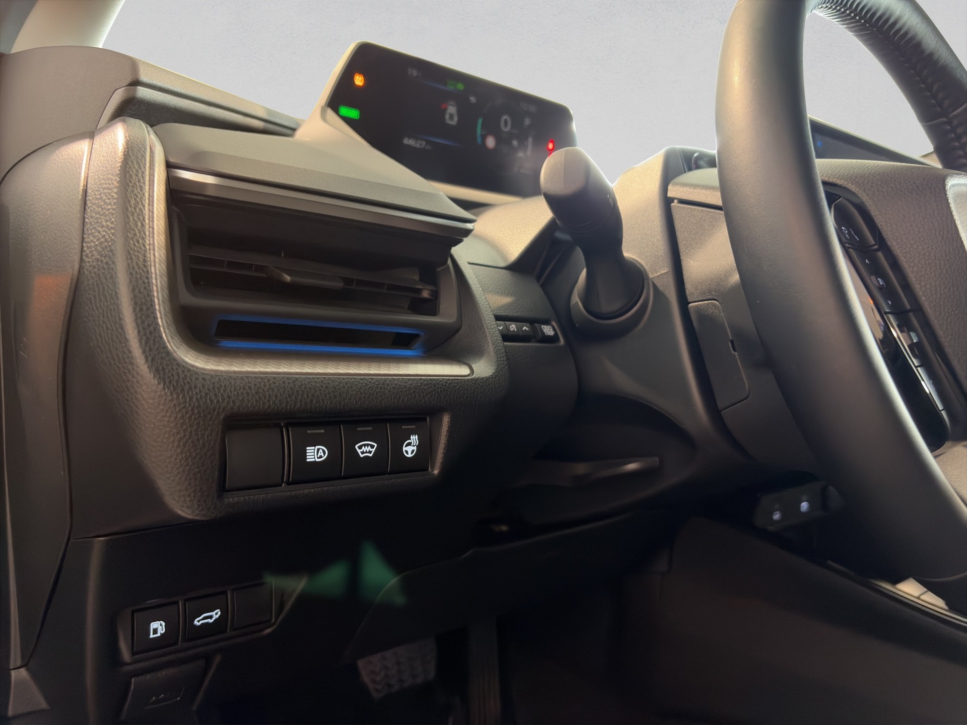 TOYOTA Prius 2,0 VVT-i Plug-in Hybrid Premium-image-20