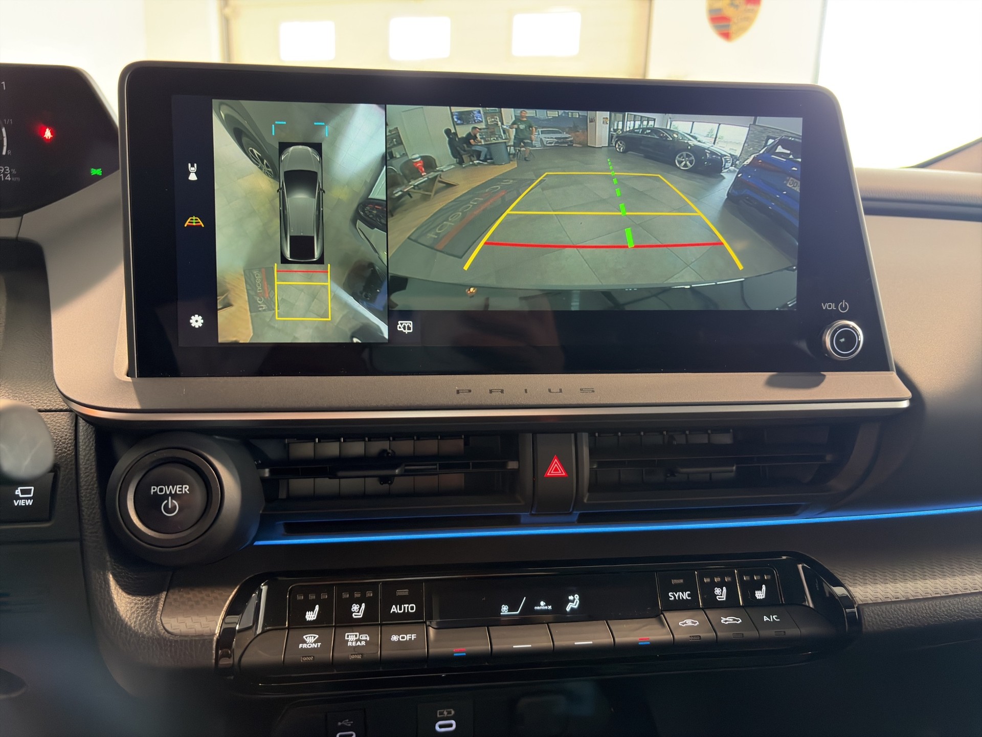 TOYOTA Prius 2,0 VVT-i Plug-in Hybrid Premium-image-23