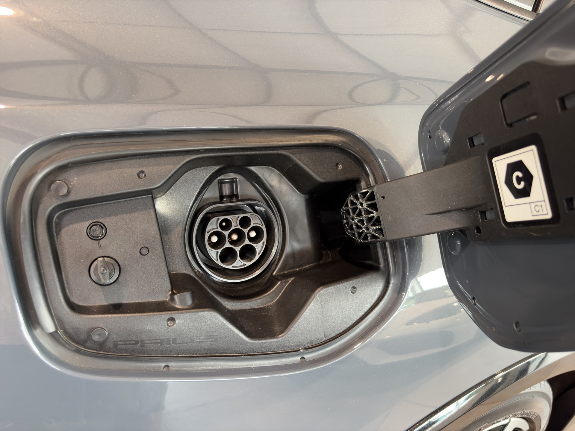 TOYOTA Prius 2,0 VVT-i Plug-in Hybrid Premium-image-24