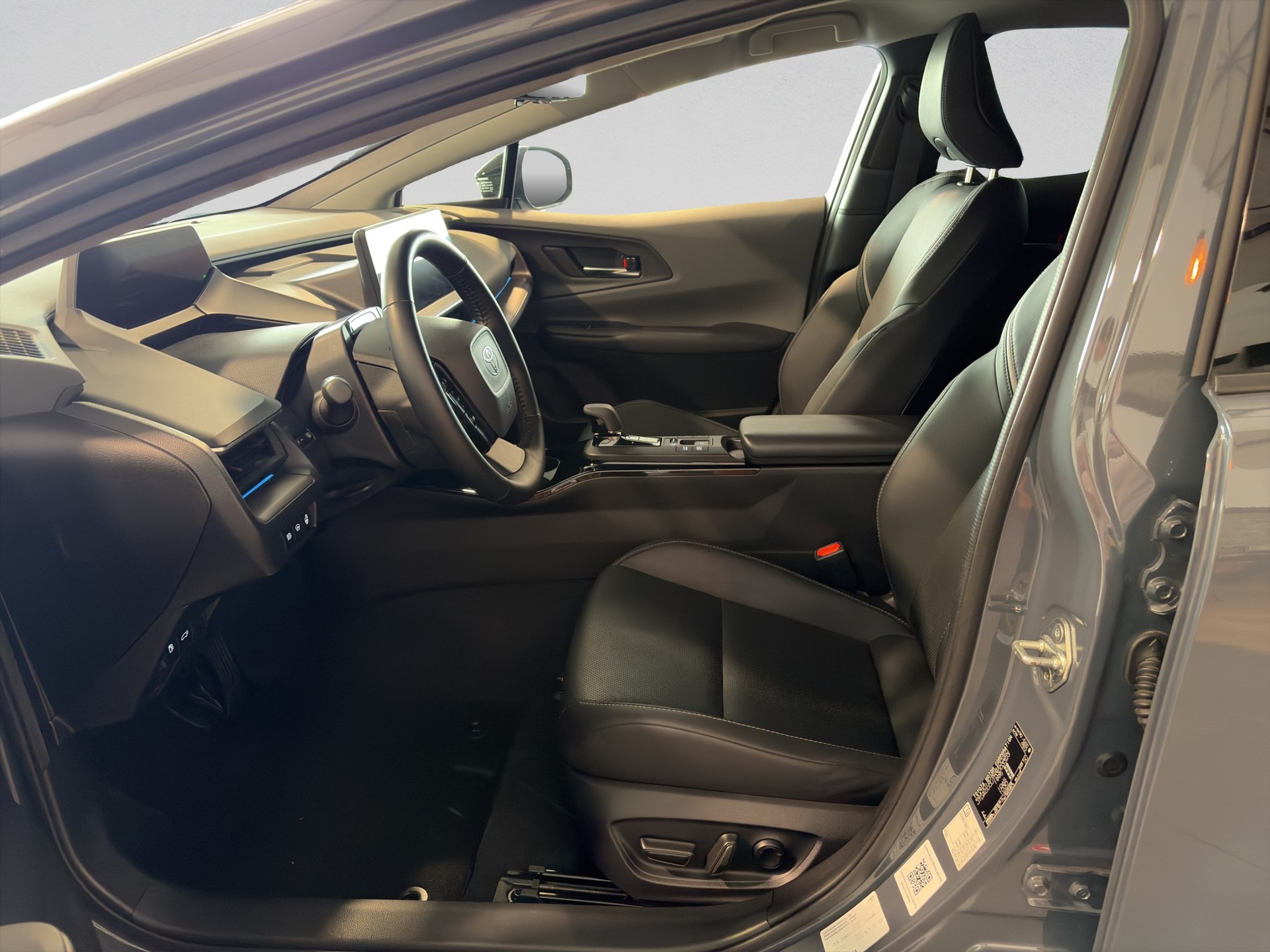 TOYOTA Prius 2,0 VVT-i Plug-in Hybrid Premium-image-9