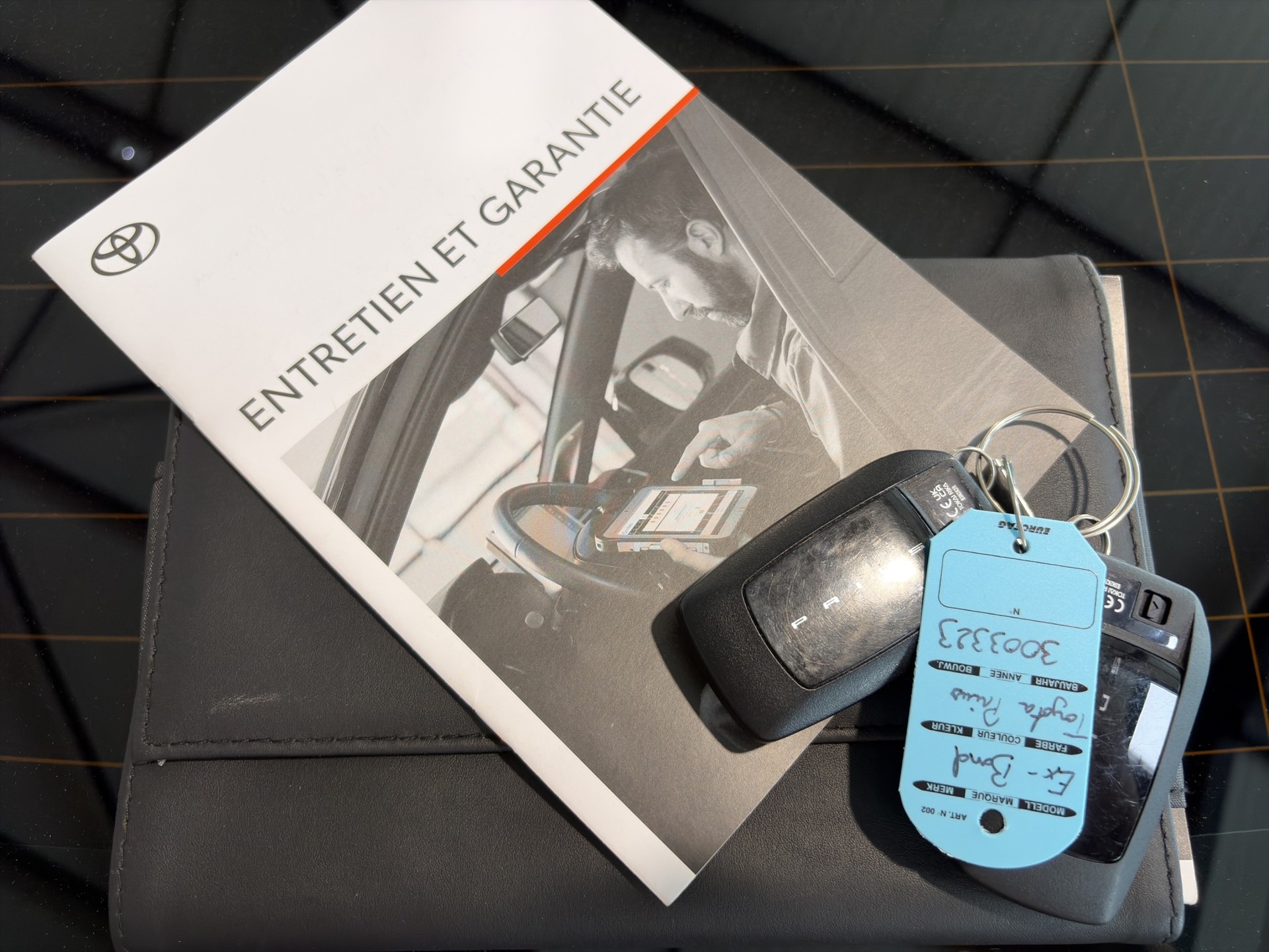 TOYOTA Prius 2,0 VVT-i Plug-in Hybrid Premium-image-26