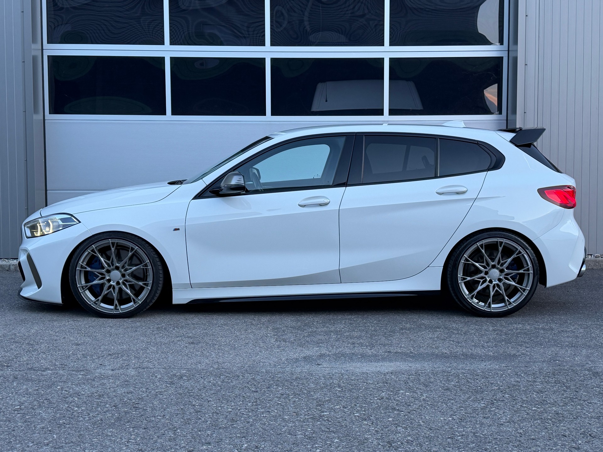 BMW M135i xDrive Steptronic-image-6