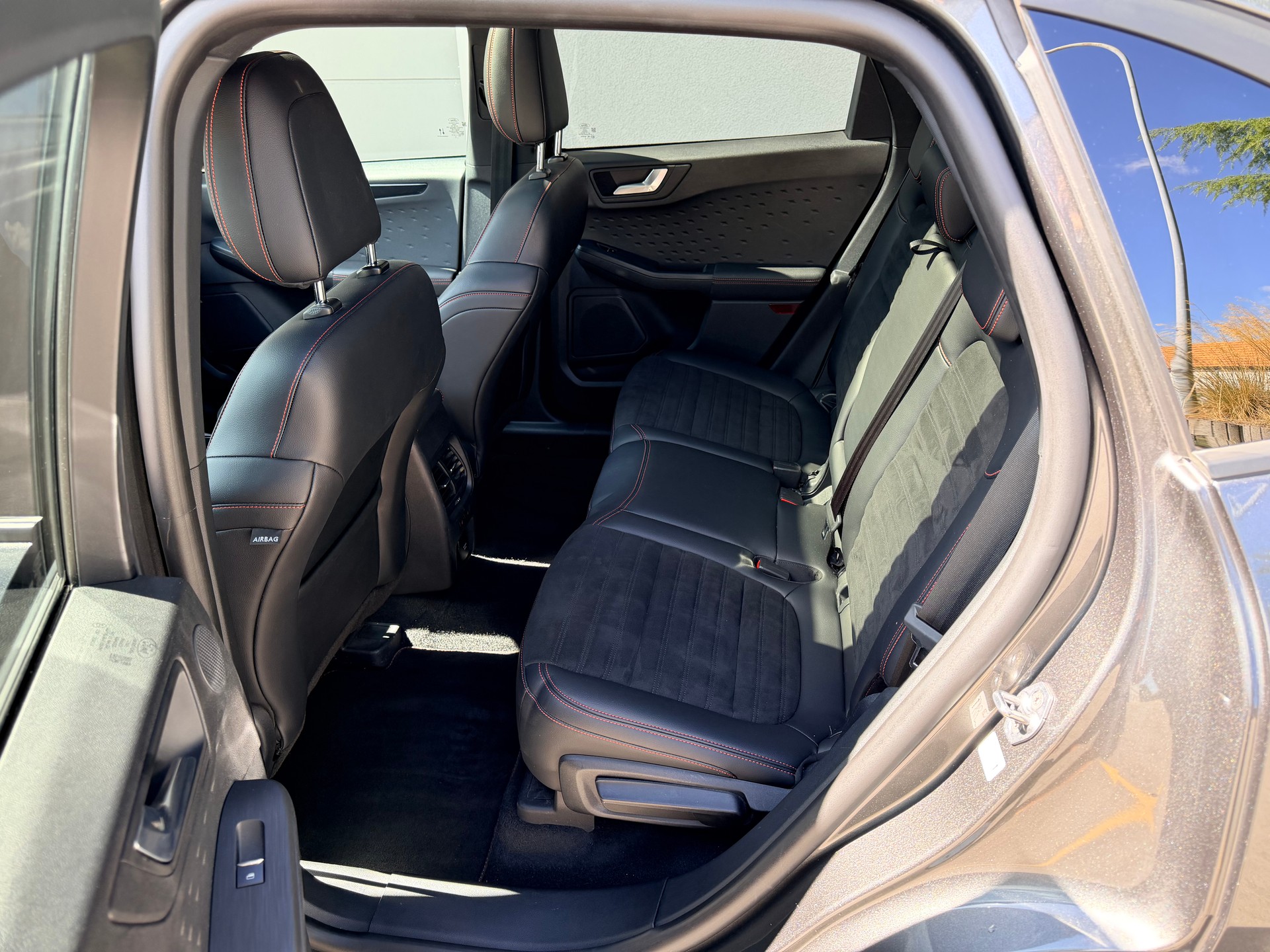 FORD Kuga 2.5 PHEV ST-Line X 2WD-image-7