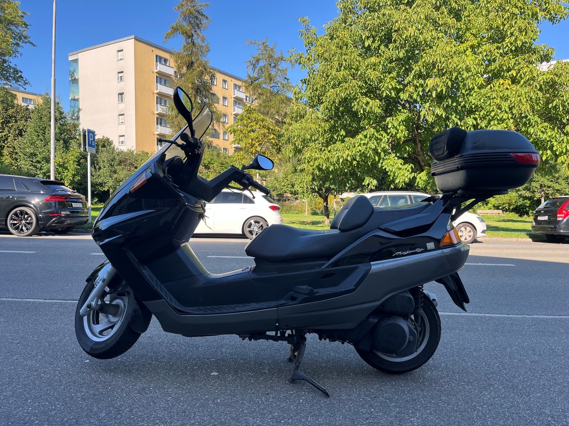 YAMAHA MajestyYP 250 A ABS - GRATIS LIEFERUNG*-showroom-element-1