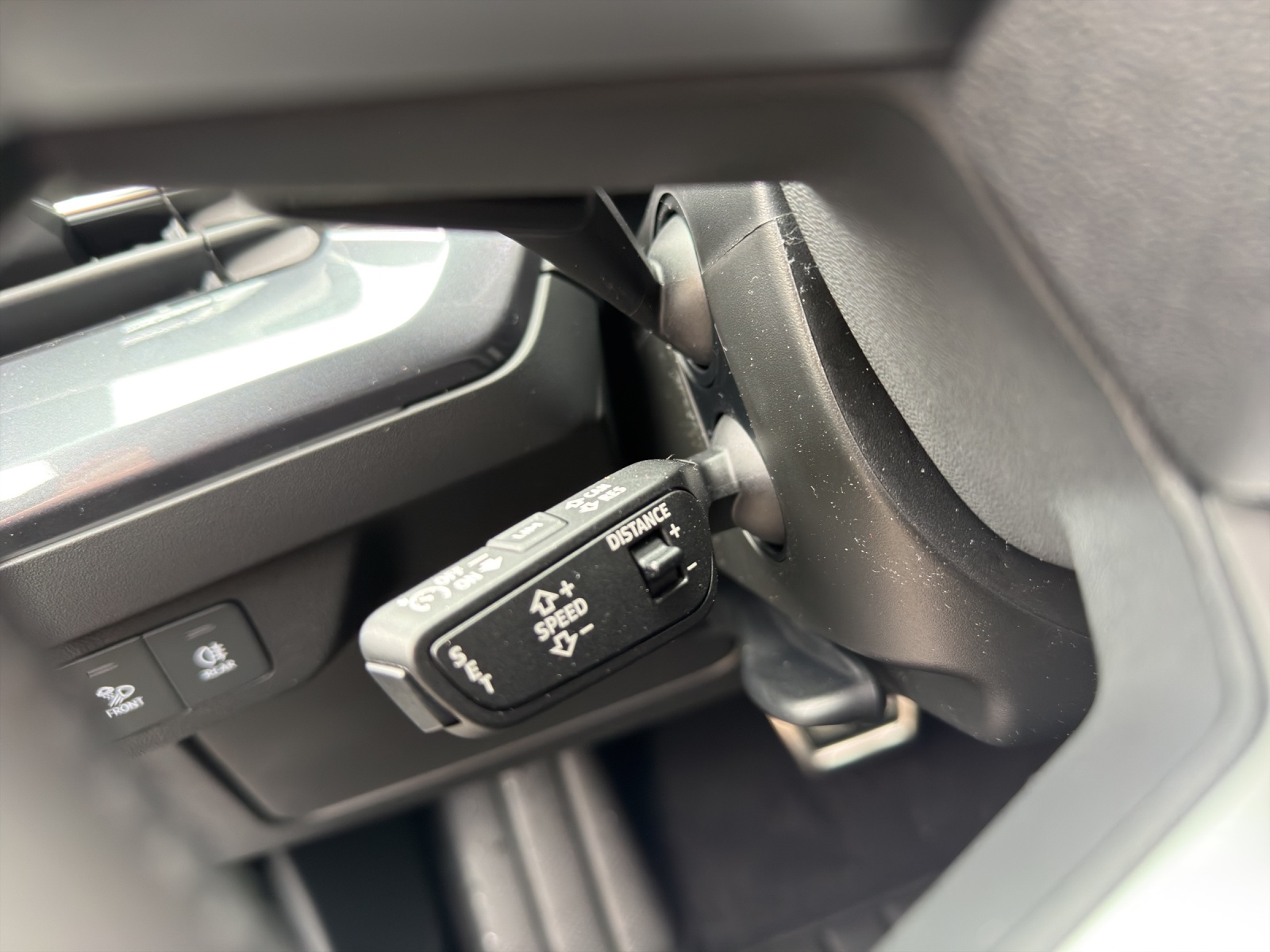 AUDI Q4 e-tron 45 Edition Swiss Ski quattro-image-14