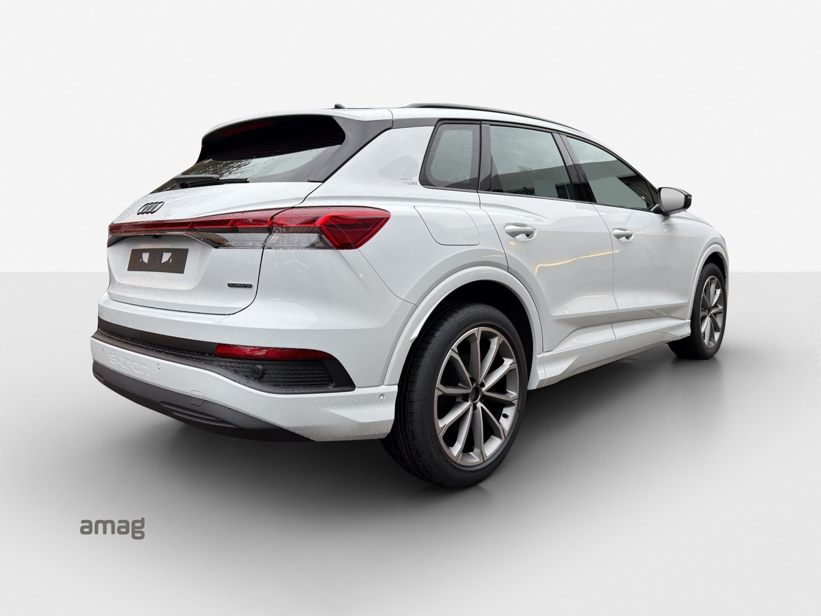 AUDI Q4 e-tron 45 Edition Swiss Ski quattro-image-4