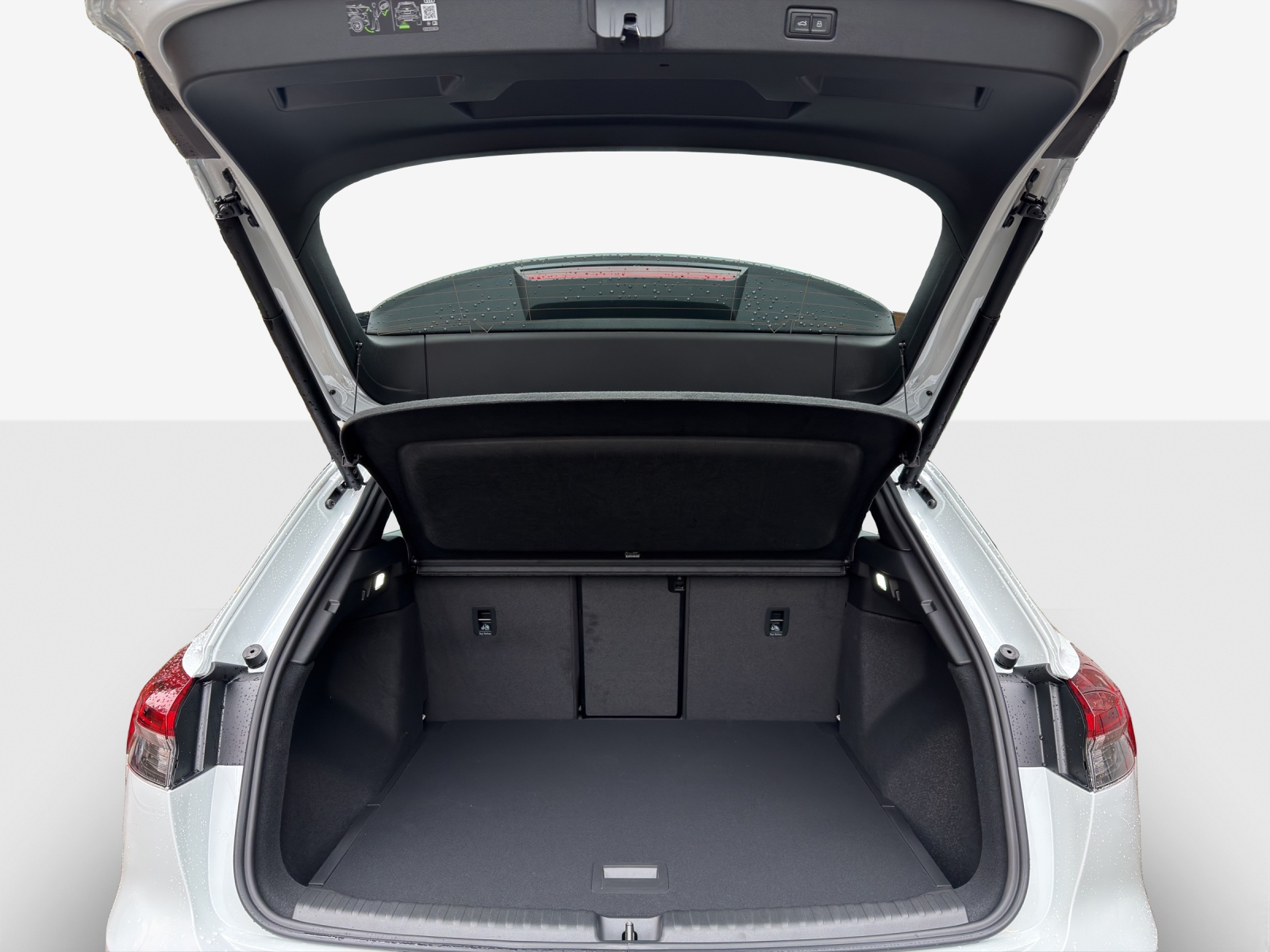 AUDI Q4 e-tron 45 Edition Swiss Ski quattro-image-12