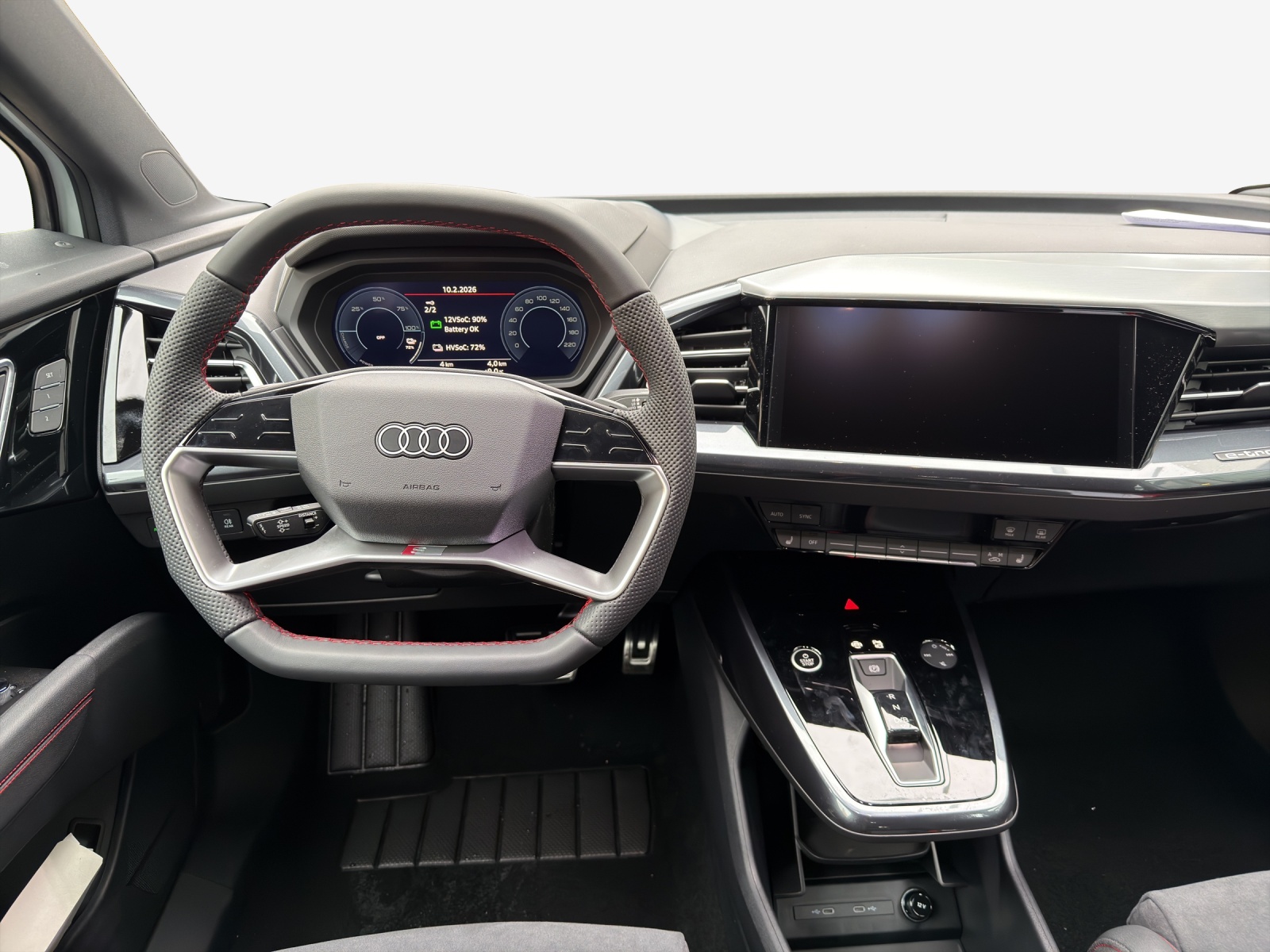AUDI Q4 e-tron 45 Edition Swiss Ski quattro-image-8