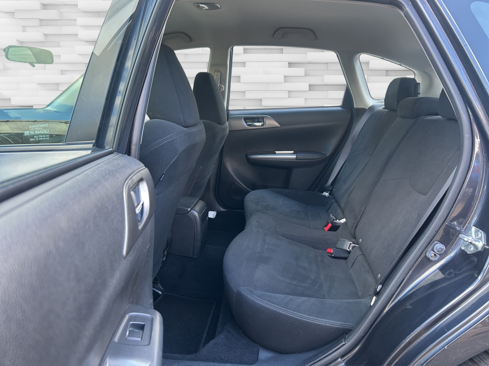 SUBARU Impreza 1.5R Swiss-image-7