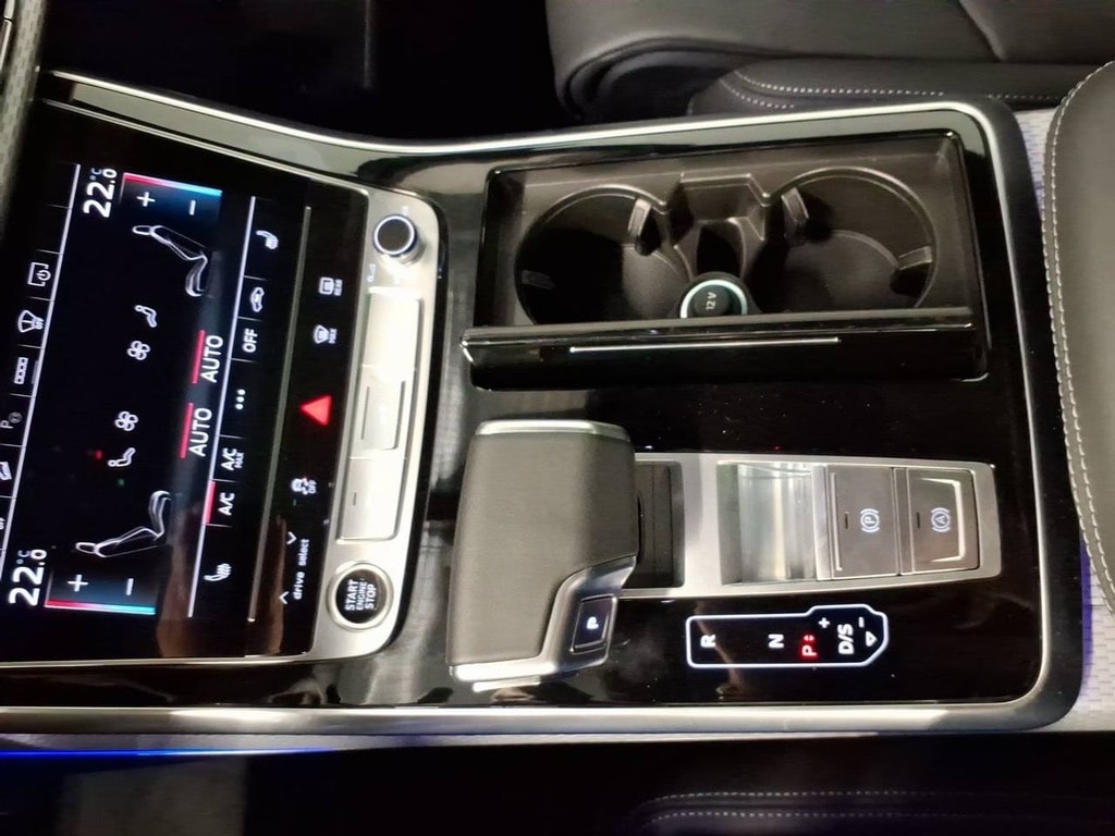 AUDI Q7 SUV TFSI qu.250 kW S line*7-Plätzer, Competition PLUS*-image-9