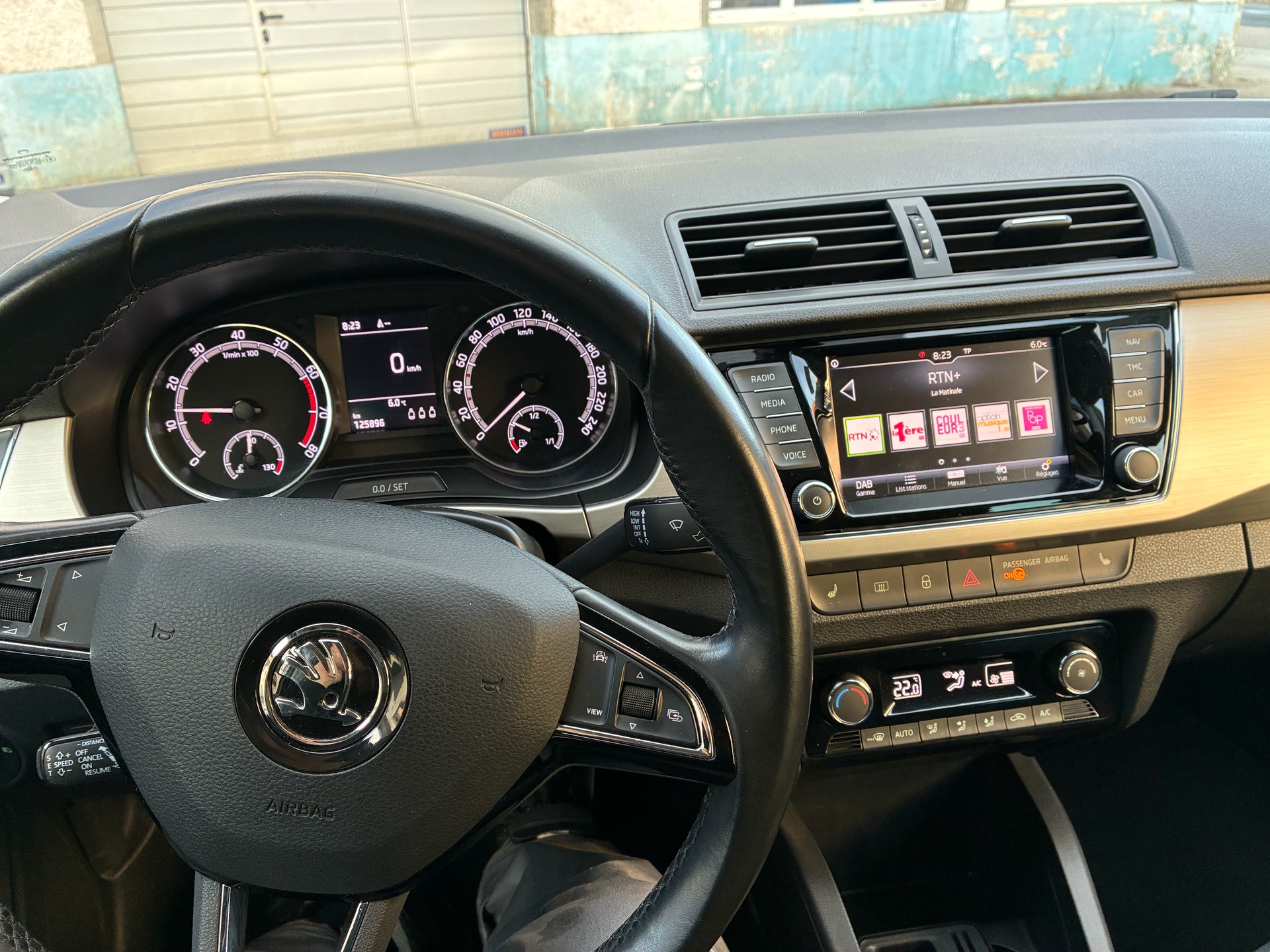 SKODA Fabia Combi 1.0 TSI Style-image-11