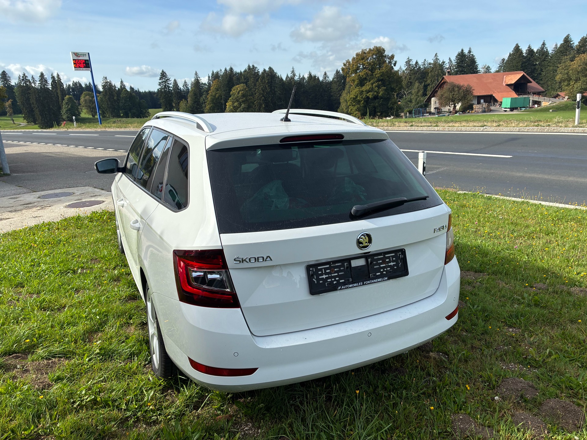 SKODA Fabia Combi 1.0 TSI Style-image-3