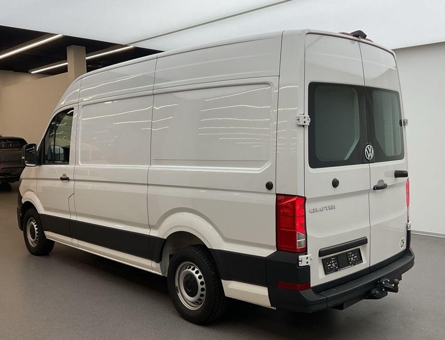 VW Crafter 35 2.0 TDI L3 Automat/ 3Sitzer/ AHK/1100kg Nutzlast-image-1