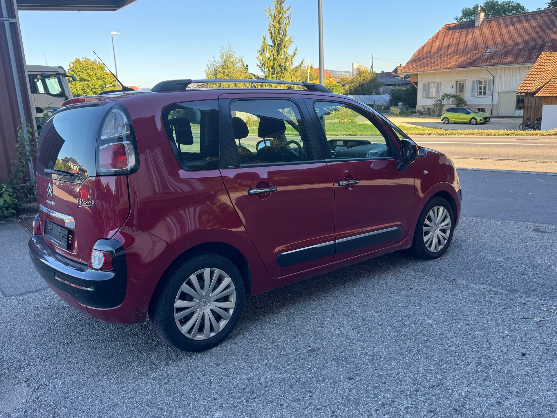 CITROEN C3 Picasso 1.6 HDi Sélection-image-4