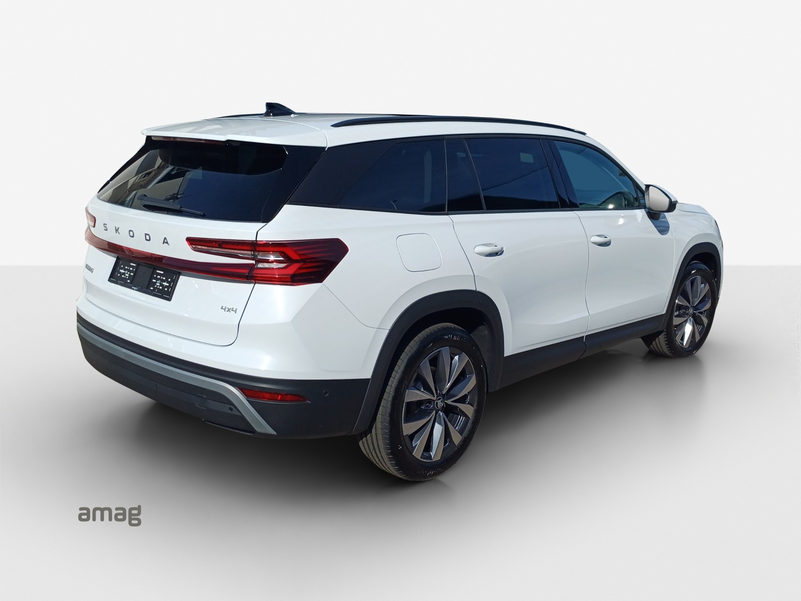 AUDI Q3 Sportback e-hybrid 200 kW S tronig-image-4