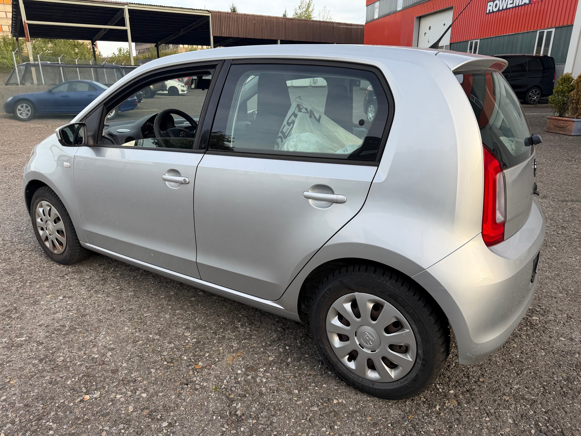 SKODA Citigo 1.0 G-tec Ambition-image-4