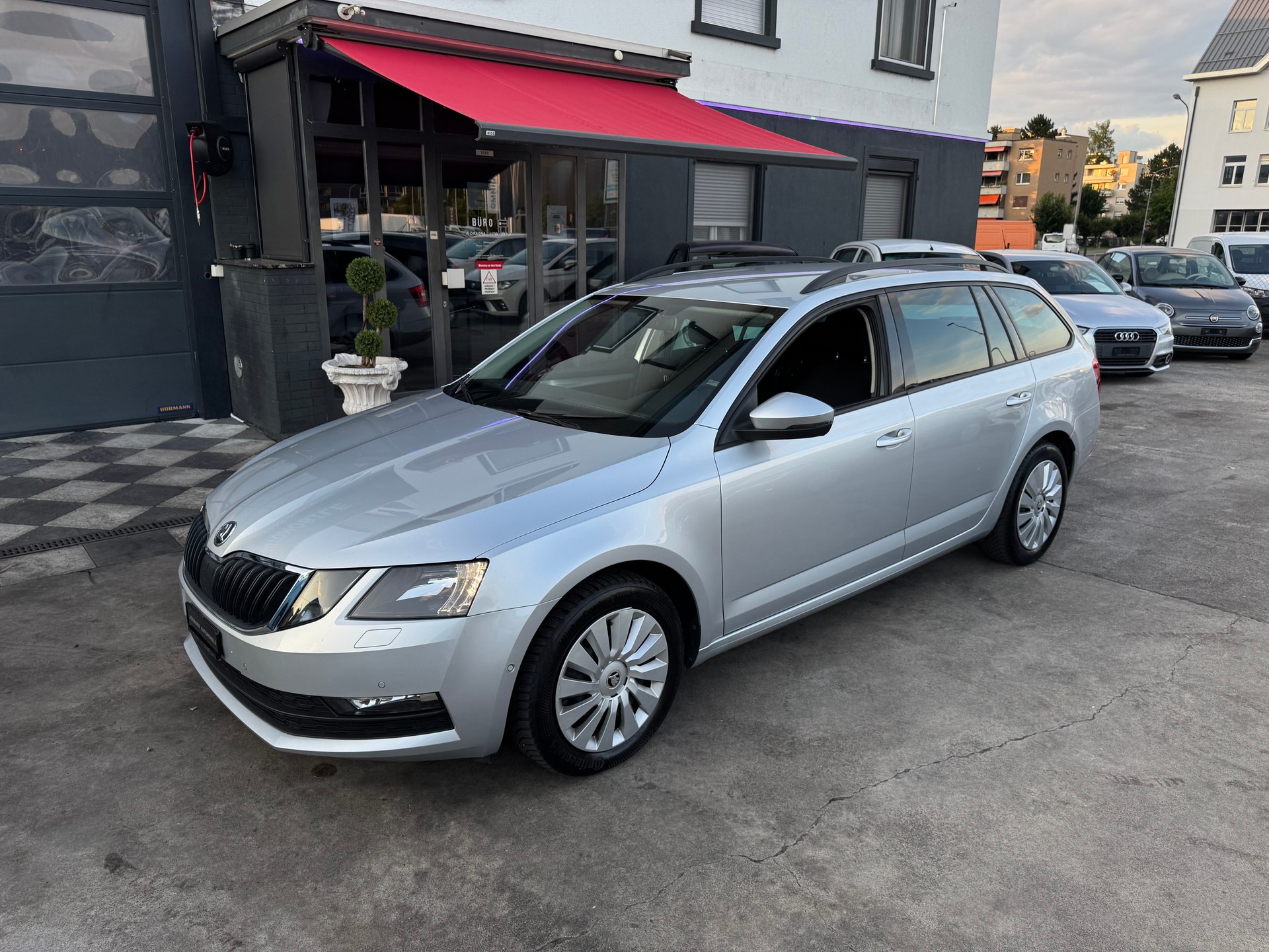 SKODA Octavia Combi 2.0 TDI Ambition 4x4-image-3