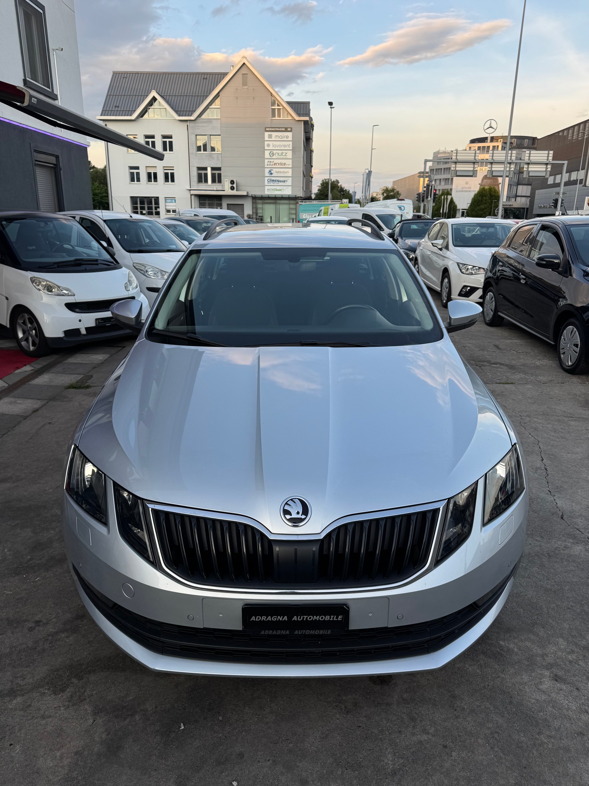 SKODA Octavia Combi 2.0 TDI Ambition 4x4-image-9
