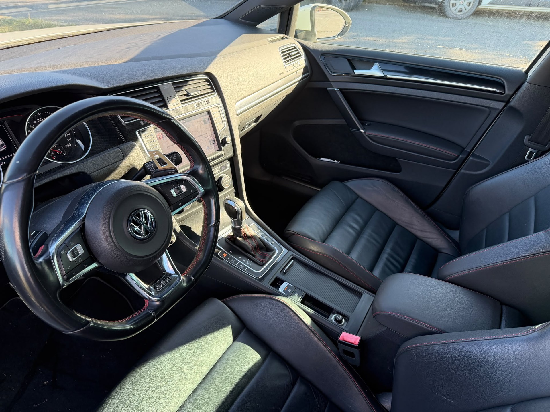 VW Golf 2.0 TSI GTI Performance DSG-image-4