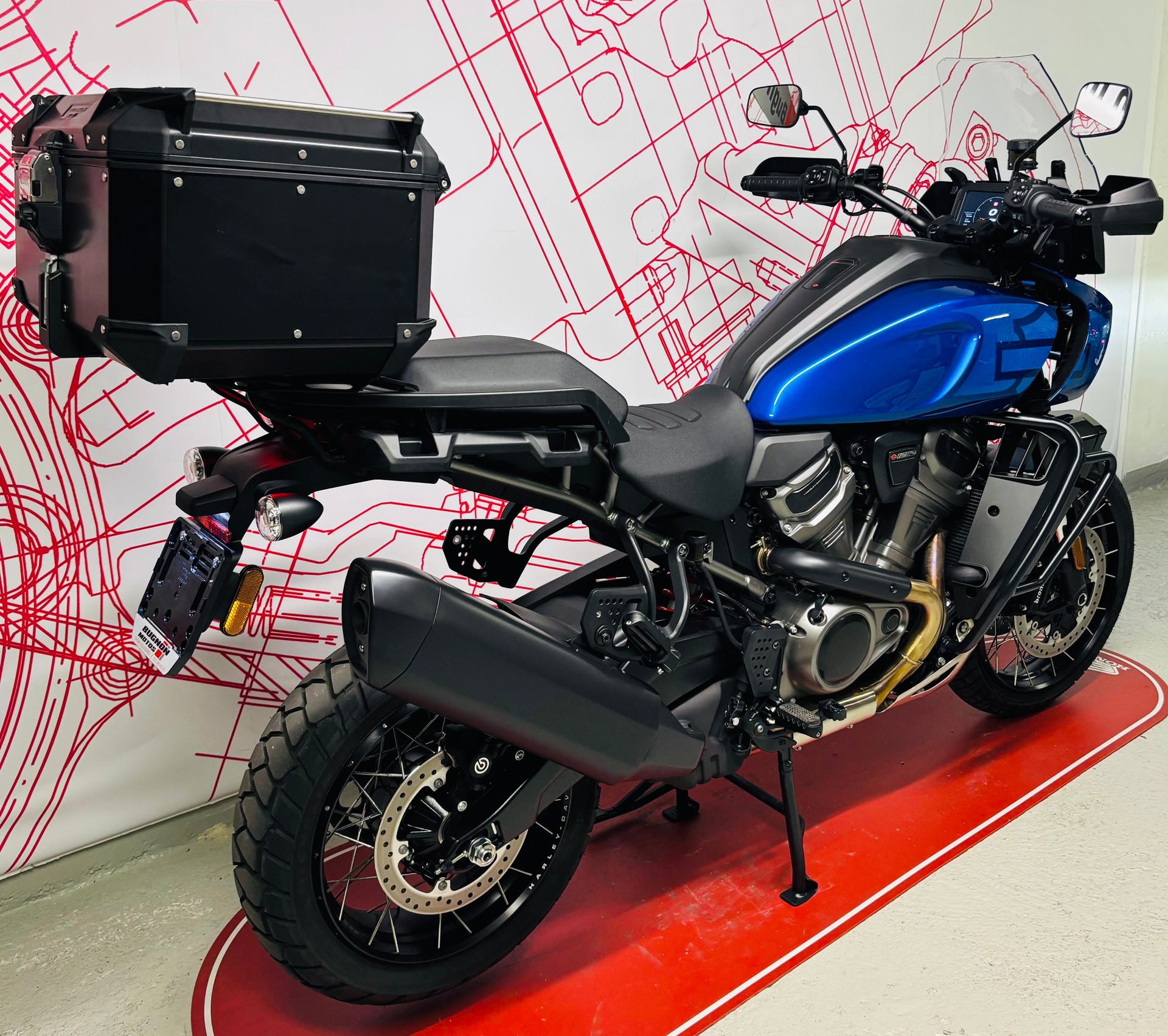 HARLEY-DAVIDSON RA Pan America 1250S Special-showroom-element-3