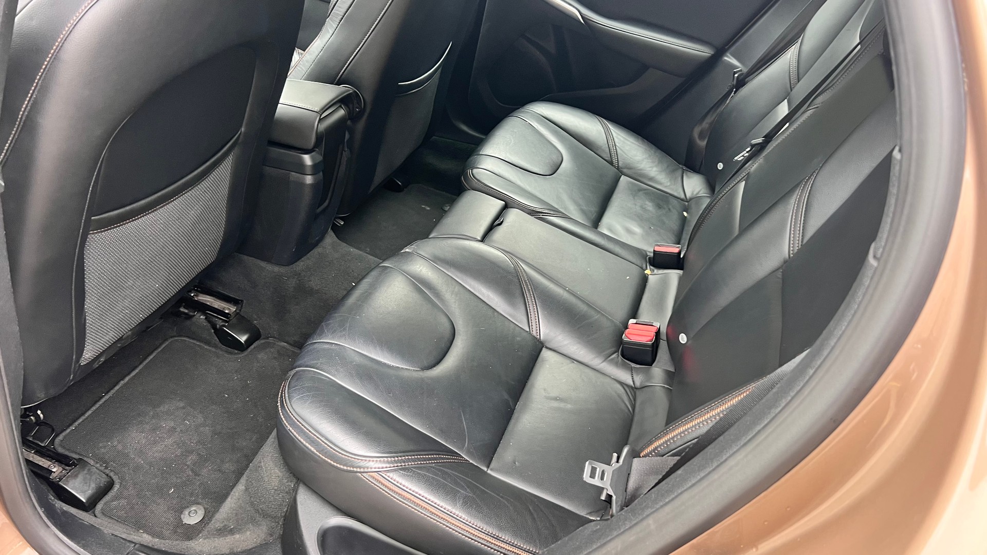 VOLVO V40 Cross Country D2-image-6