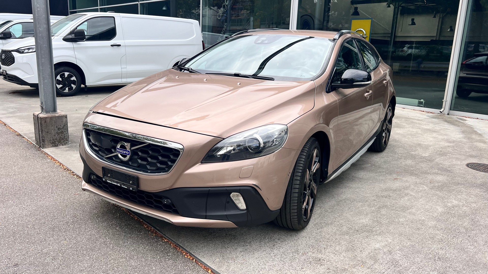 VOLVO V40 Cross Country D2-image-0