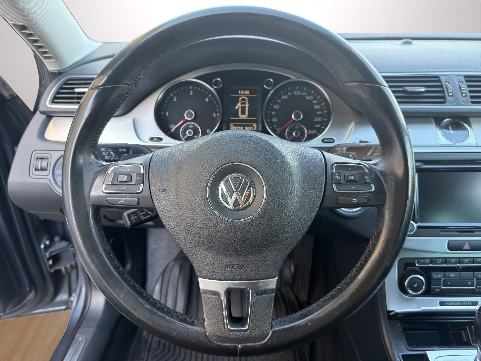 VW Passat Variant 2.0 TDI BMT Comfortline DSG-image-9