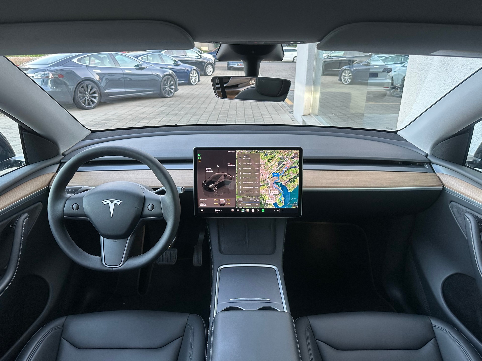 TESLA Model Y Long Range-image-8