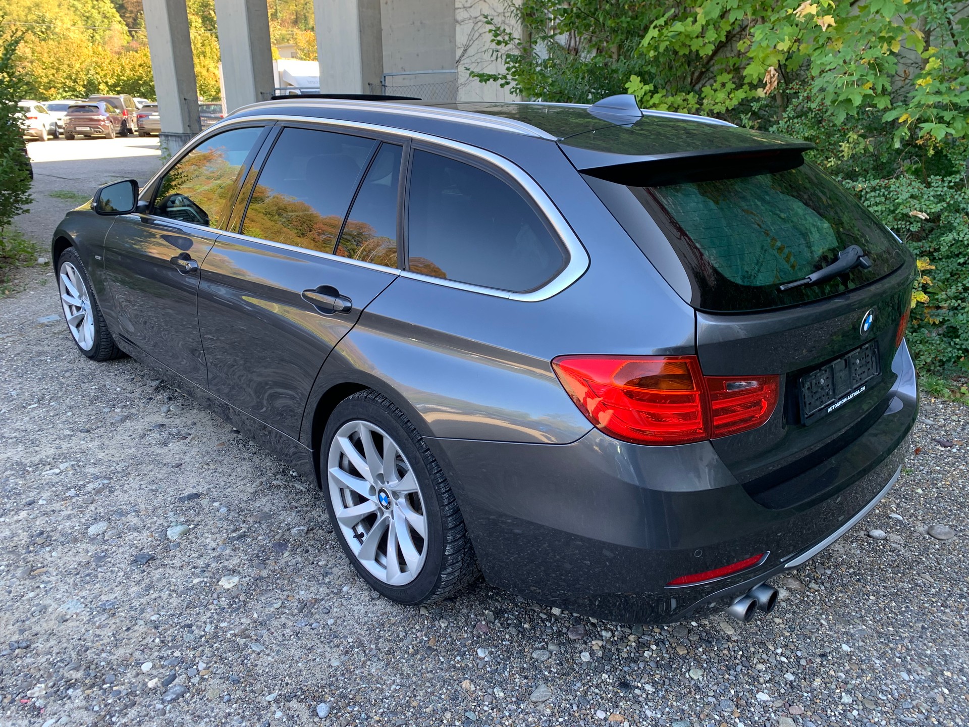 BMW 328i xDrive Touring Modern Line Steptronic-image-2