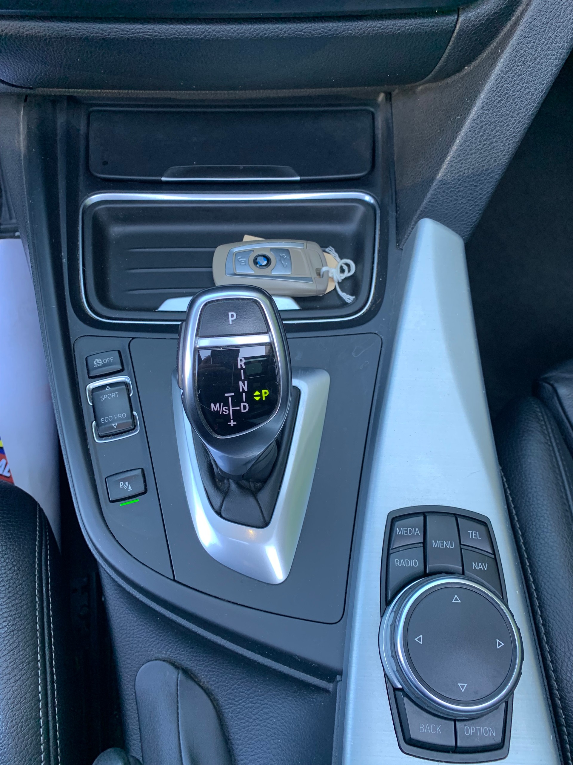BMW 328i xDrive Touring Modern Line Steptronic-image-13