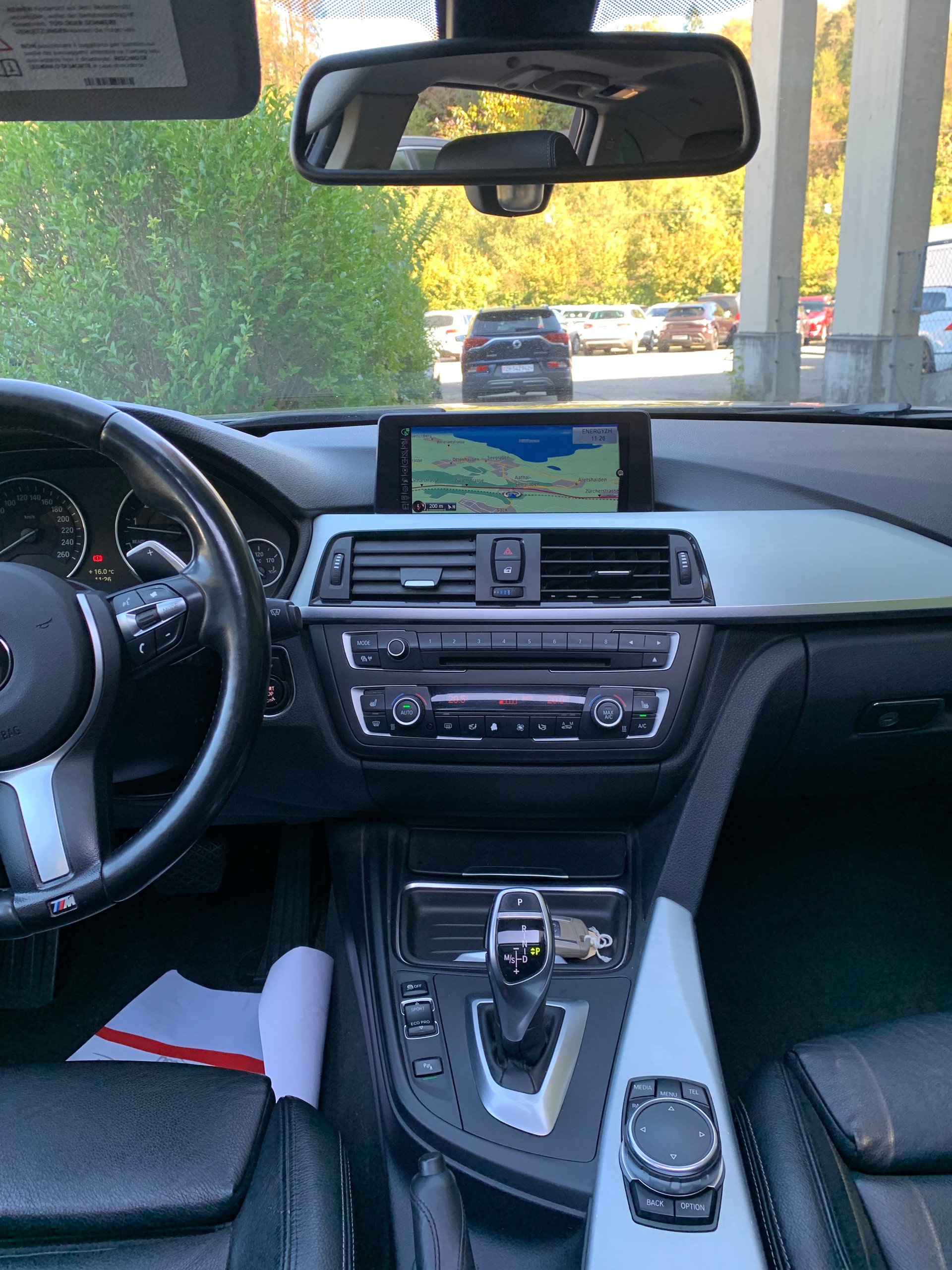 BMW 328i xDrive Touring Modern Line Steptronic-image-10
