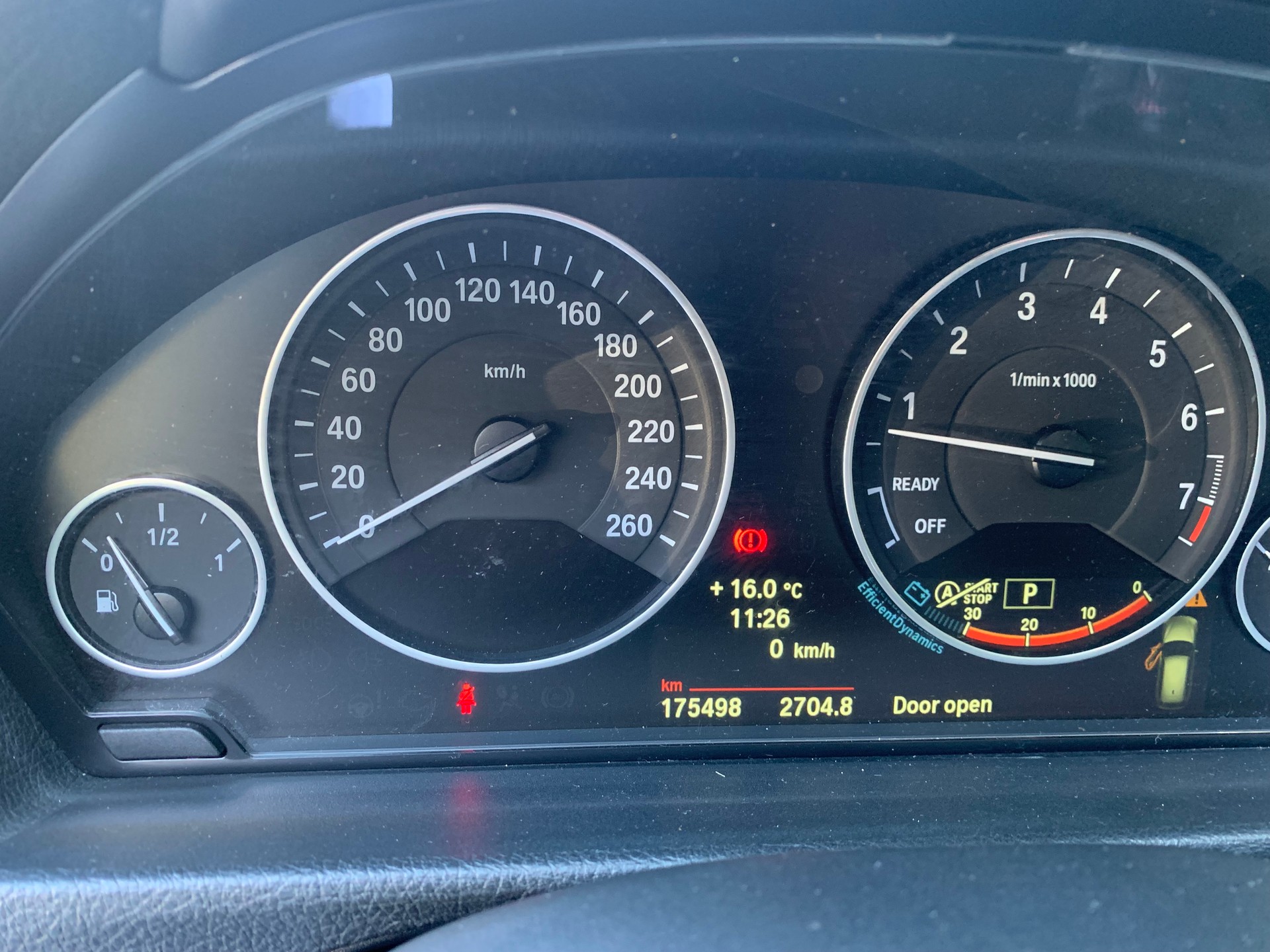 BMW 328i xDrive Touring Modern Line Steptronic-image-12