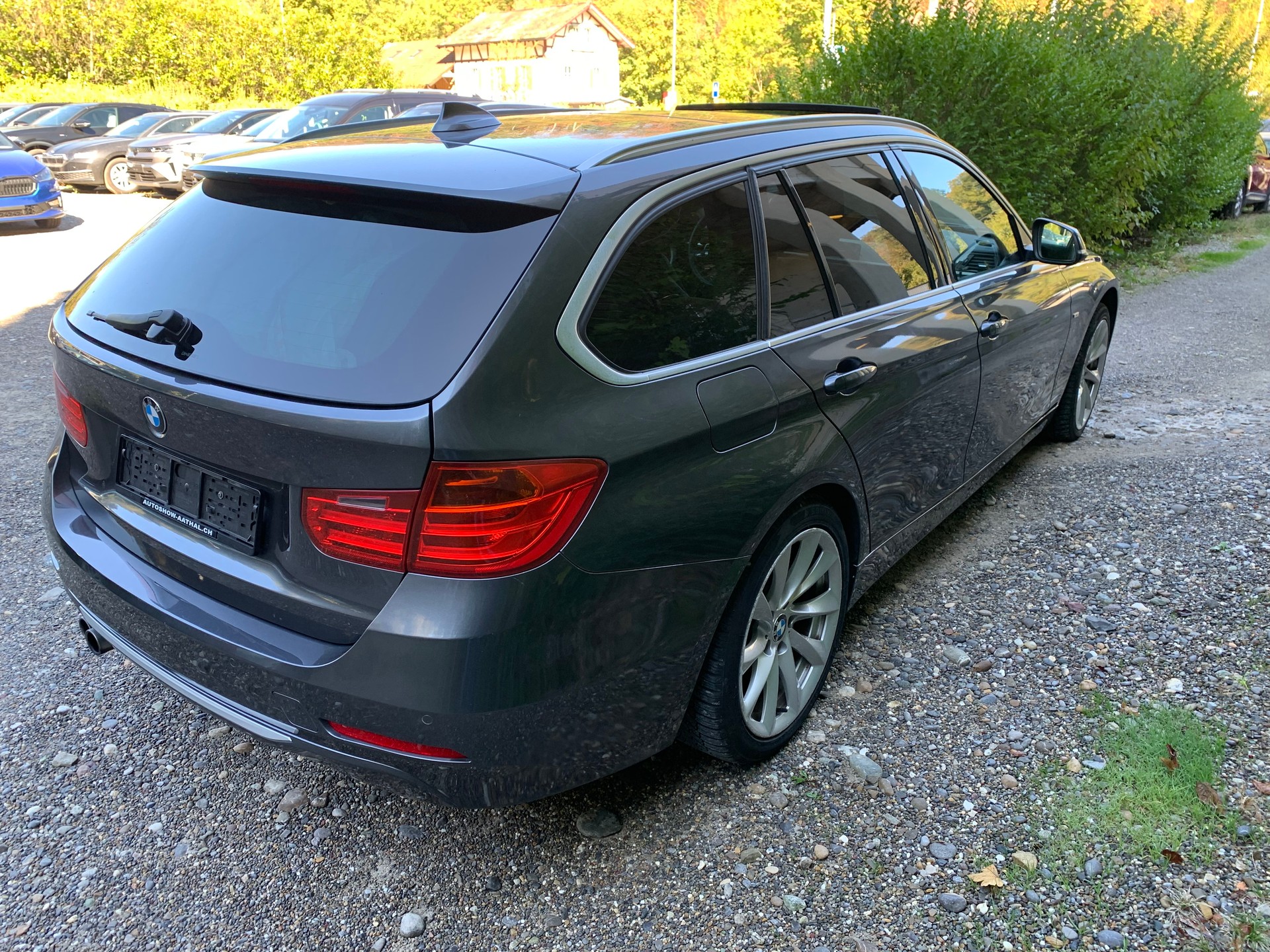 BMW 328i xDrive Touring Modern Line Steptronic-image-4